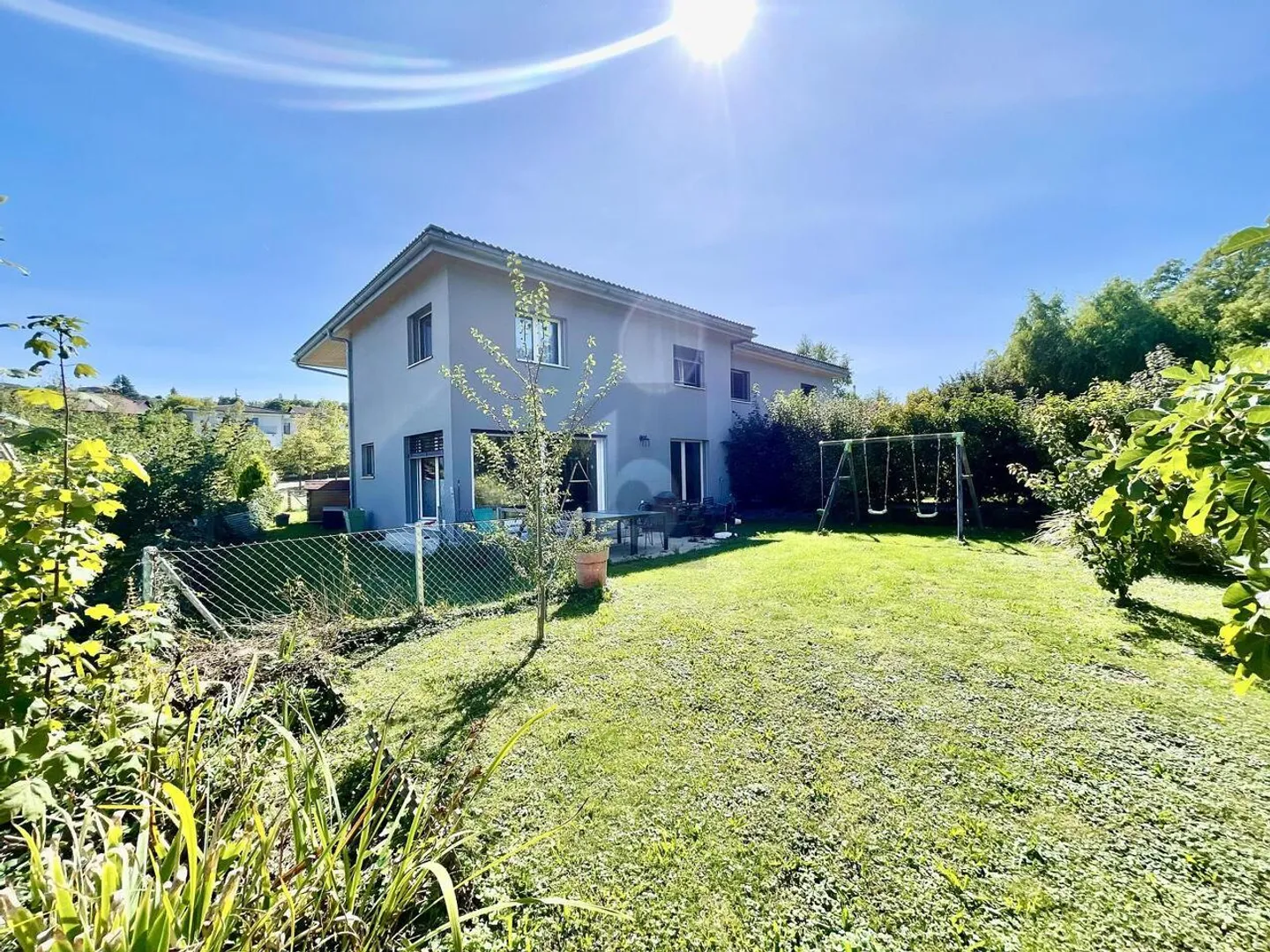 SPLENDID SPACIOUS WITH INDEPENDENT STUDIO - Photo 1 of 6