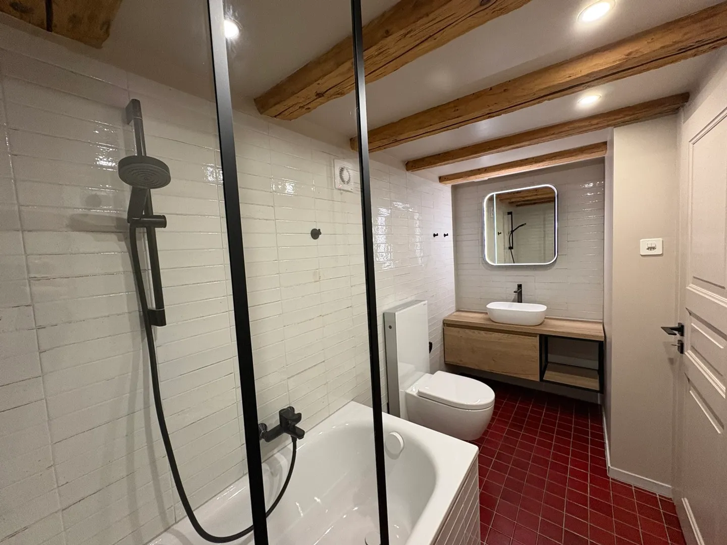 Charming Renovated Farmhouse - Photo 5 of 10