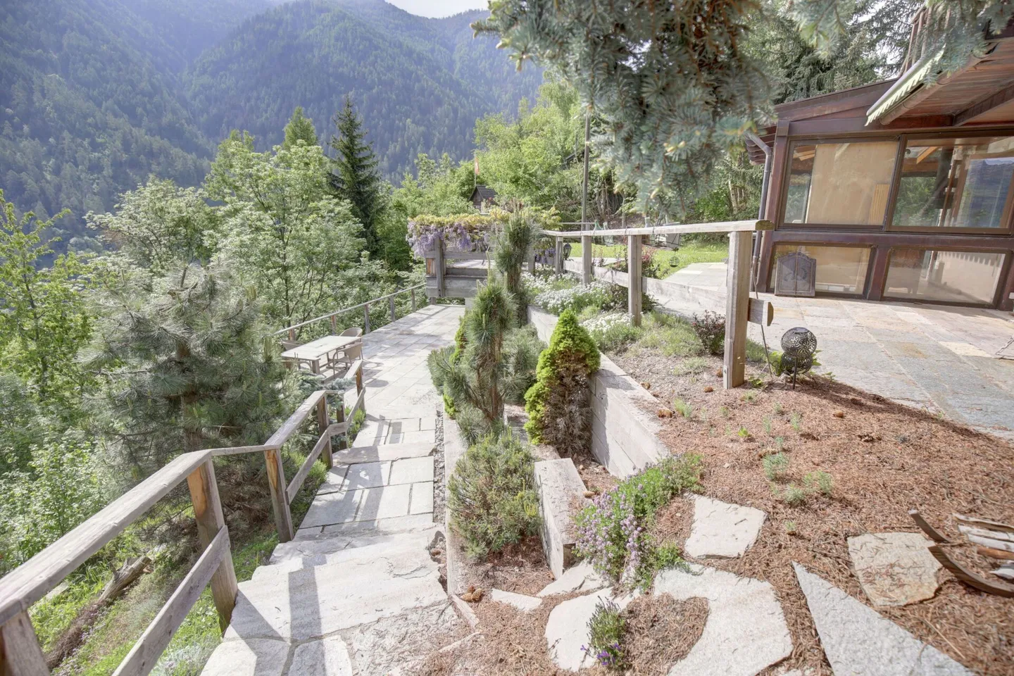 Magnificent Chalet in Nature with Winter Garden! - Photo 40 of 42
