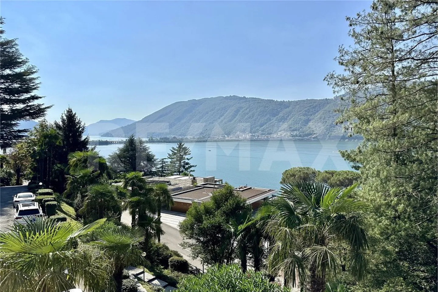 Beautiful apartment with lake view in Bissone also as a second residence - Photo 3 of 13