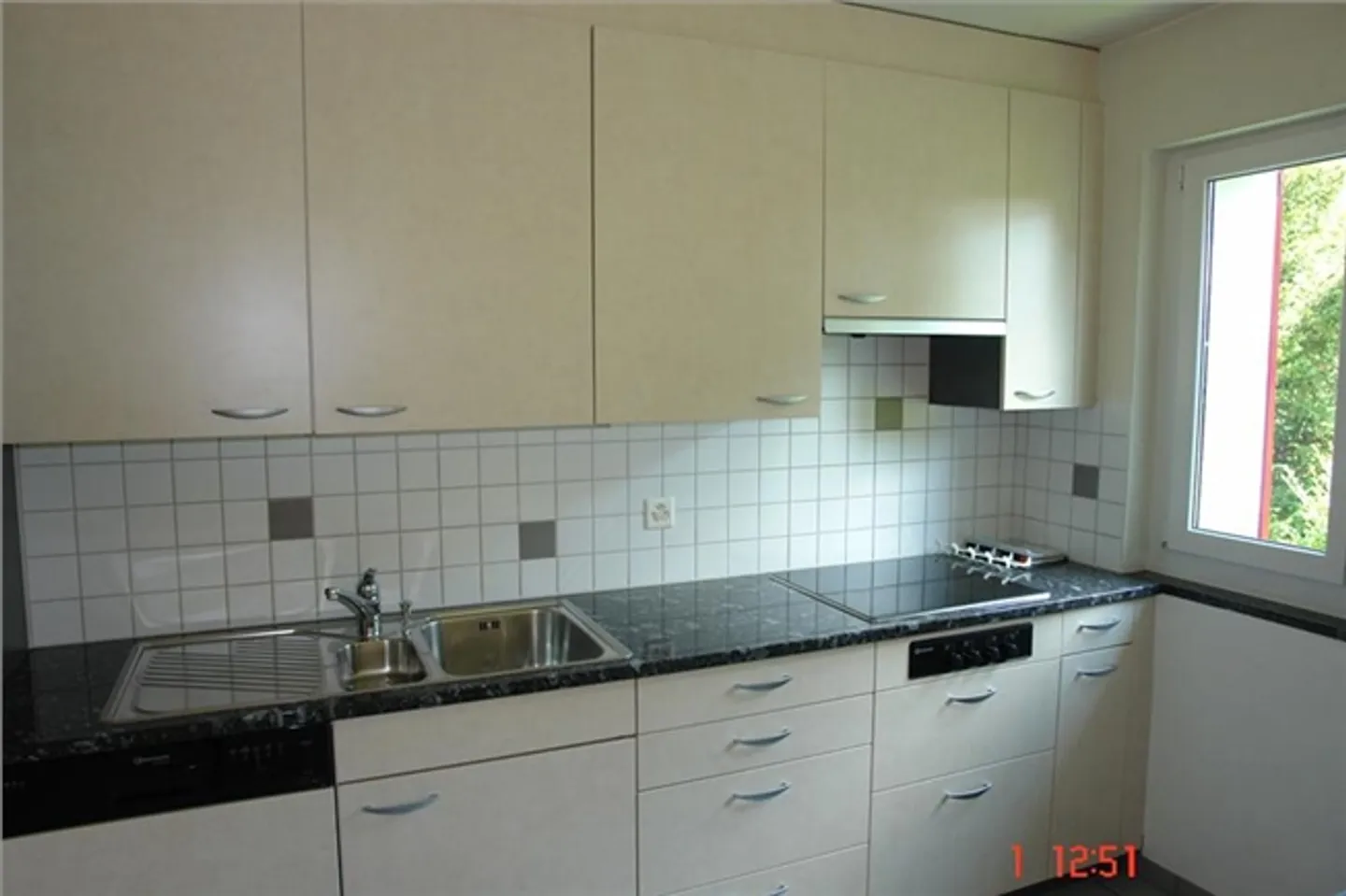 Appartement moderne avec balcon - Photo 4 sur 6