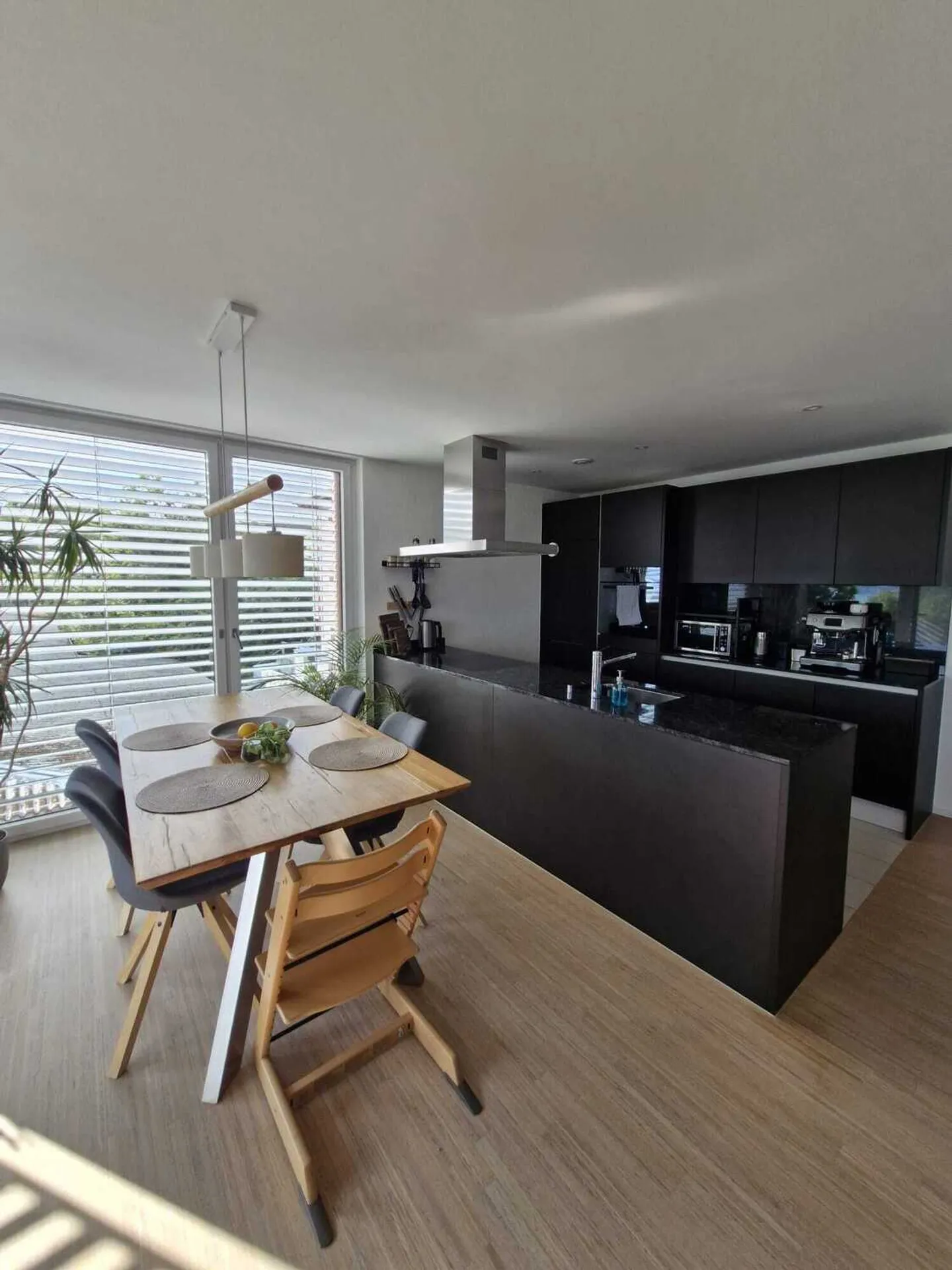 APPARTAMENTO 4½ STANZE A MÄNNENDORF (ZH), ARREDATO, TEMPORANEO - Foto 2 di 9
