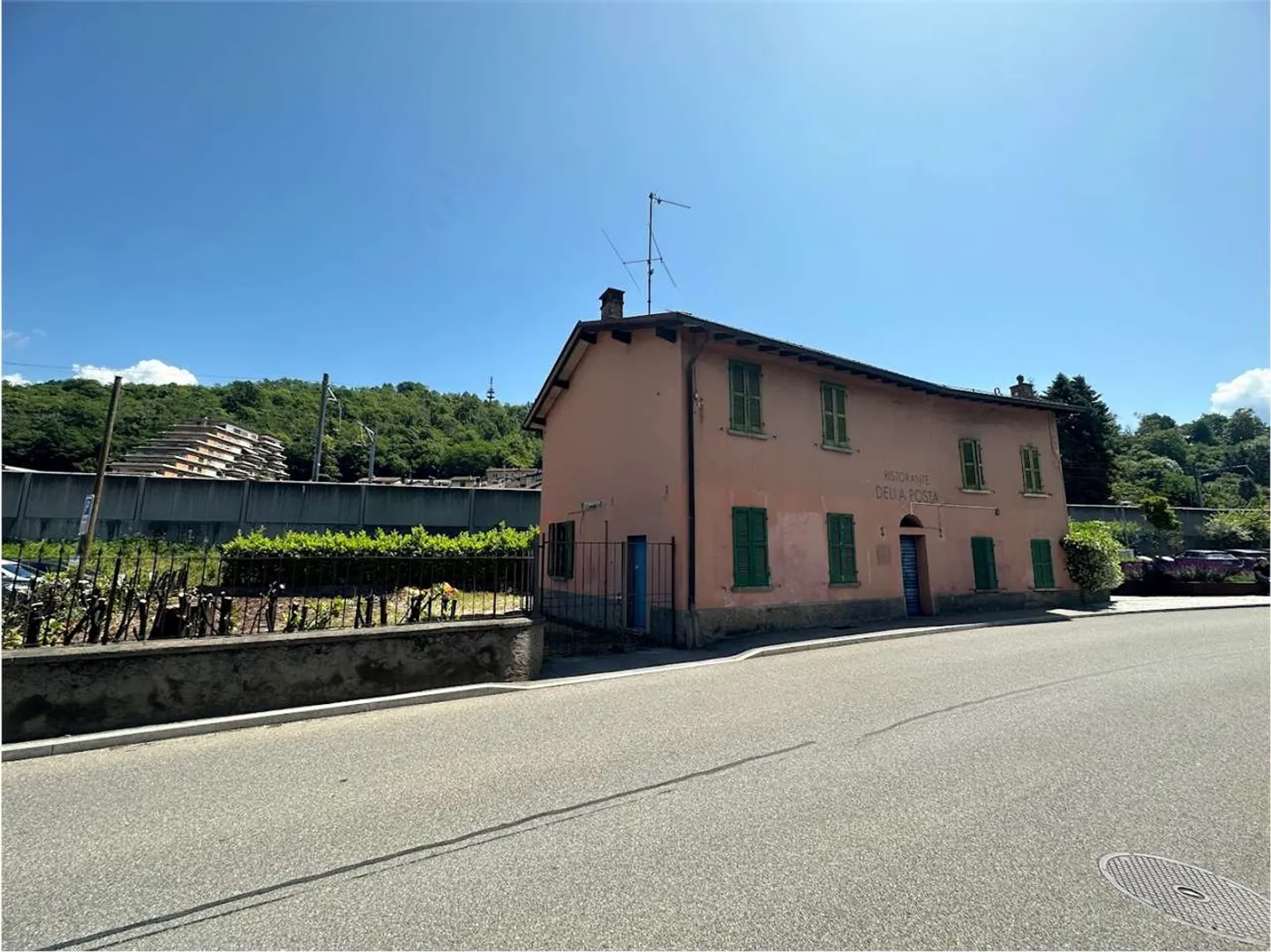 Casa singola in affitto - Foto 4 di 20