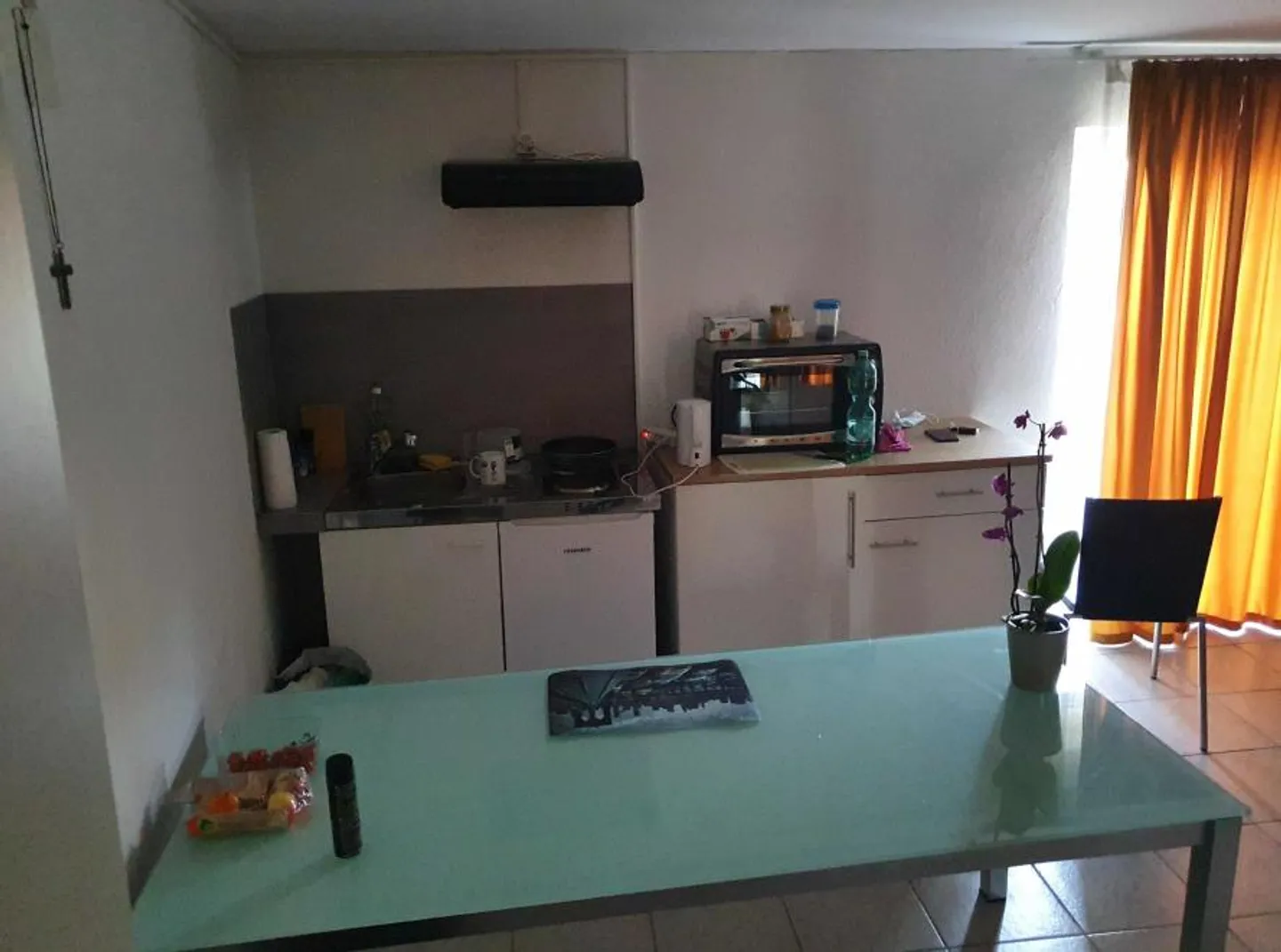 Studio - Photo 5 of 5