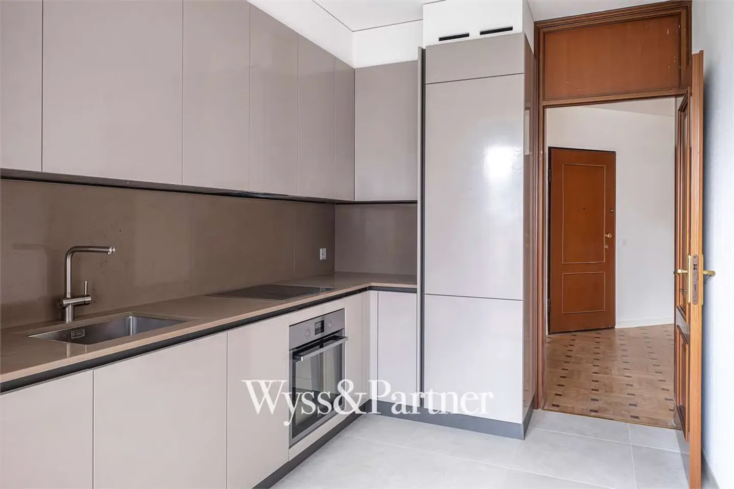 Lugano - 3.5 completely renovated - Photo 3 of 12