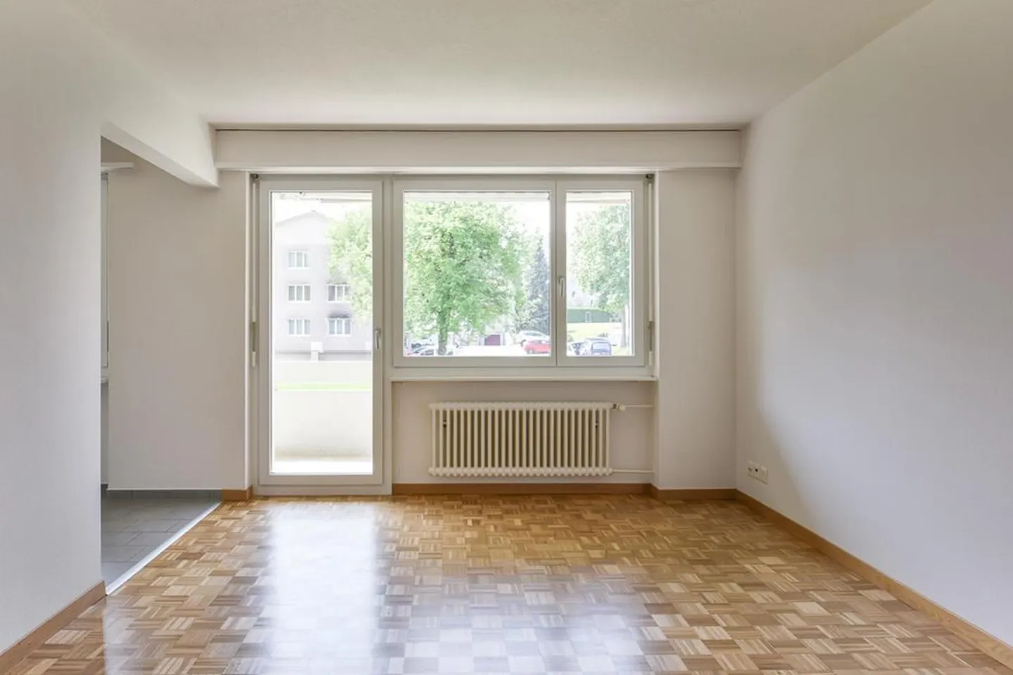 Appartement spacieux dans un quartier familial - Photo 2 sur 4