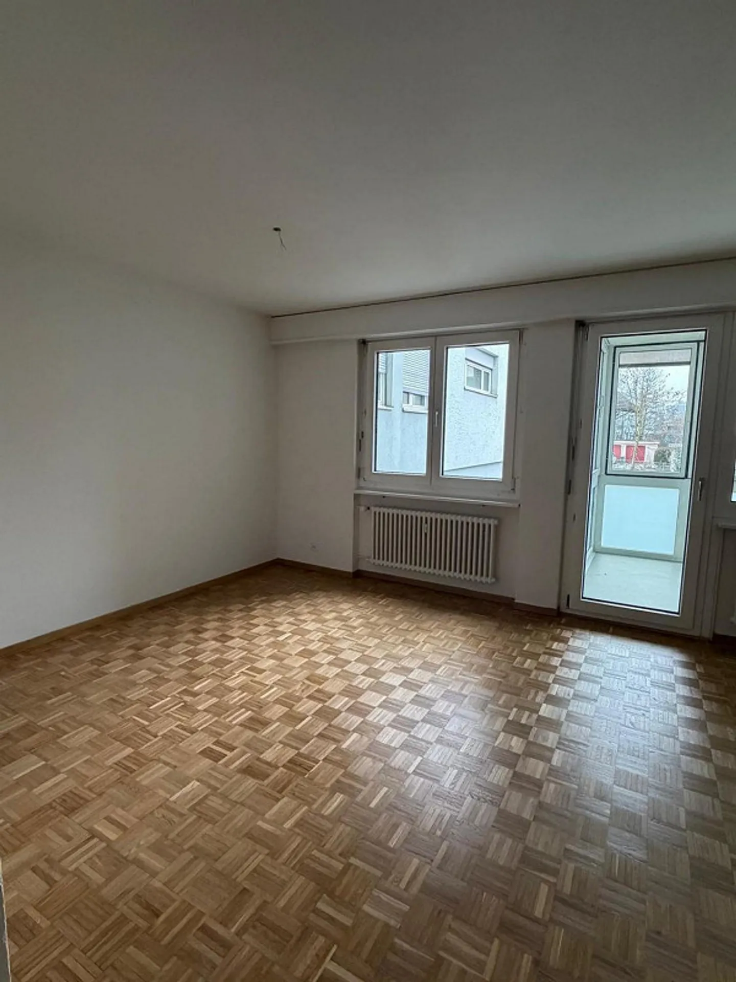 Modern & spacious 3.5-room apartment in Ebikon - Photo 3 of 8