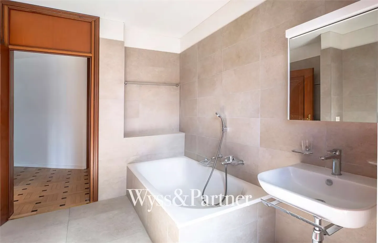 Lugano - 3.5 completely renovated - Photo 7 of 12