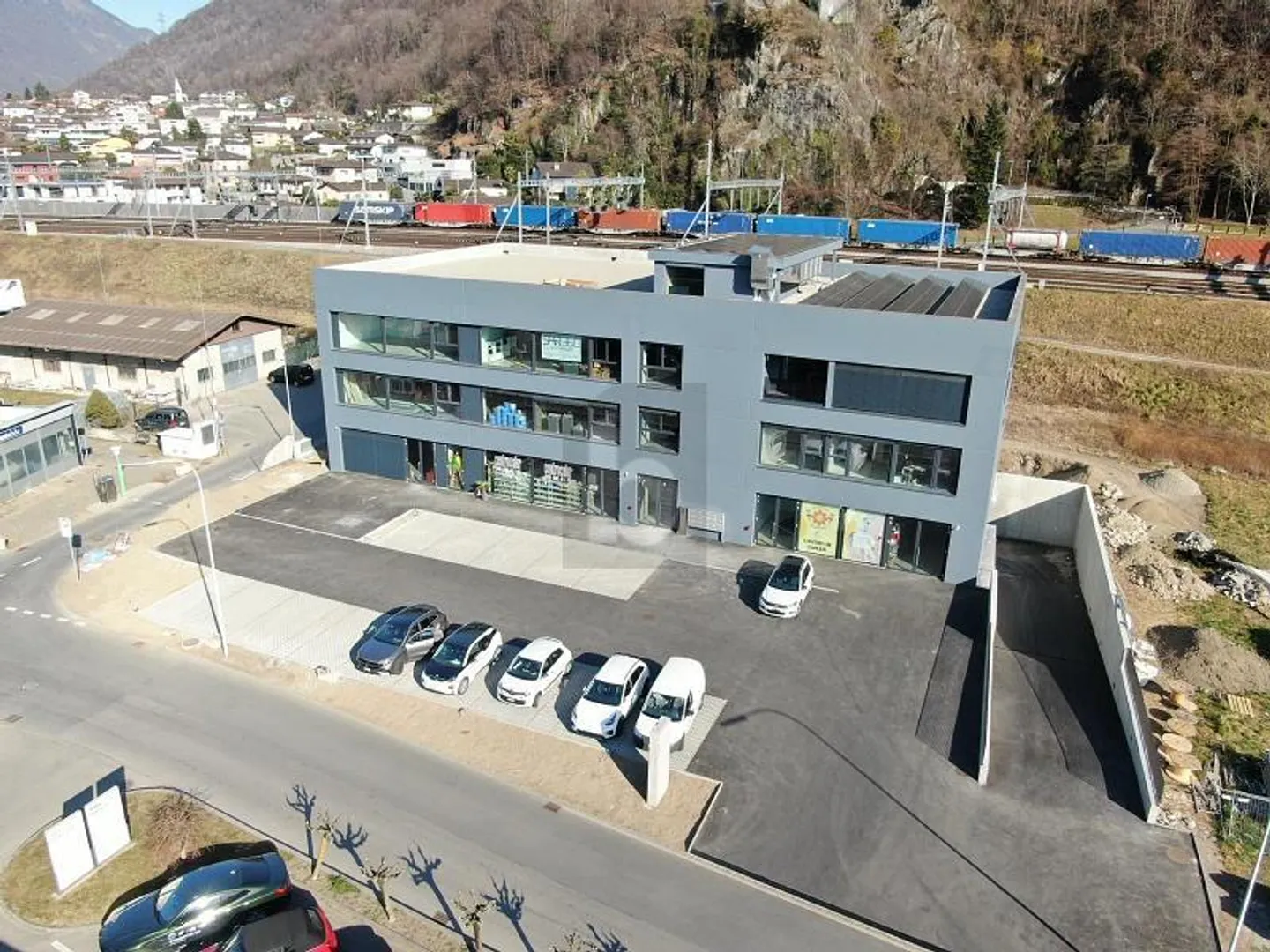 Ufficio moderno ad Arbedo - Foto 1 di 5