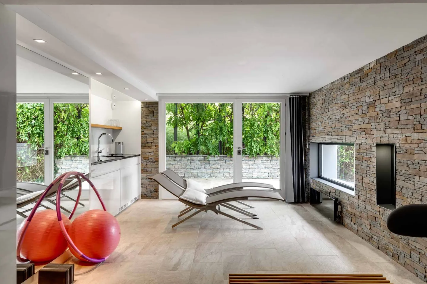 Charmante Villa mit Seeblick - Foto 10 von 10