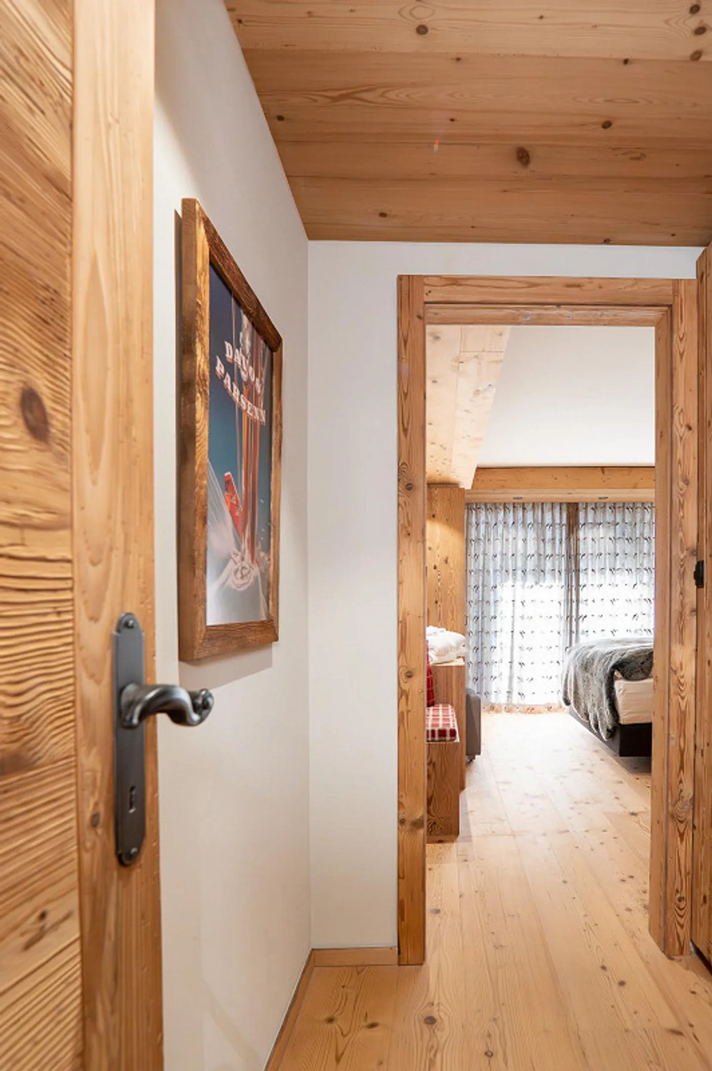 3.5 Room Apartment with Chalet Flair - Photo 6 of 13