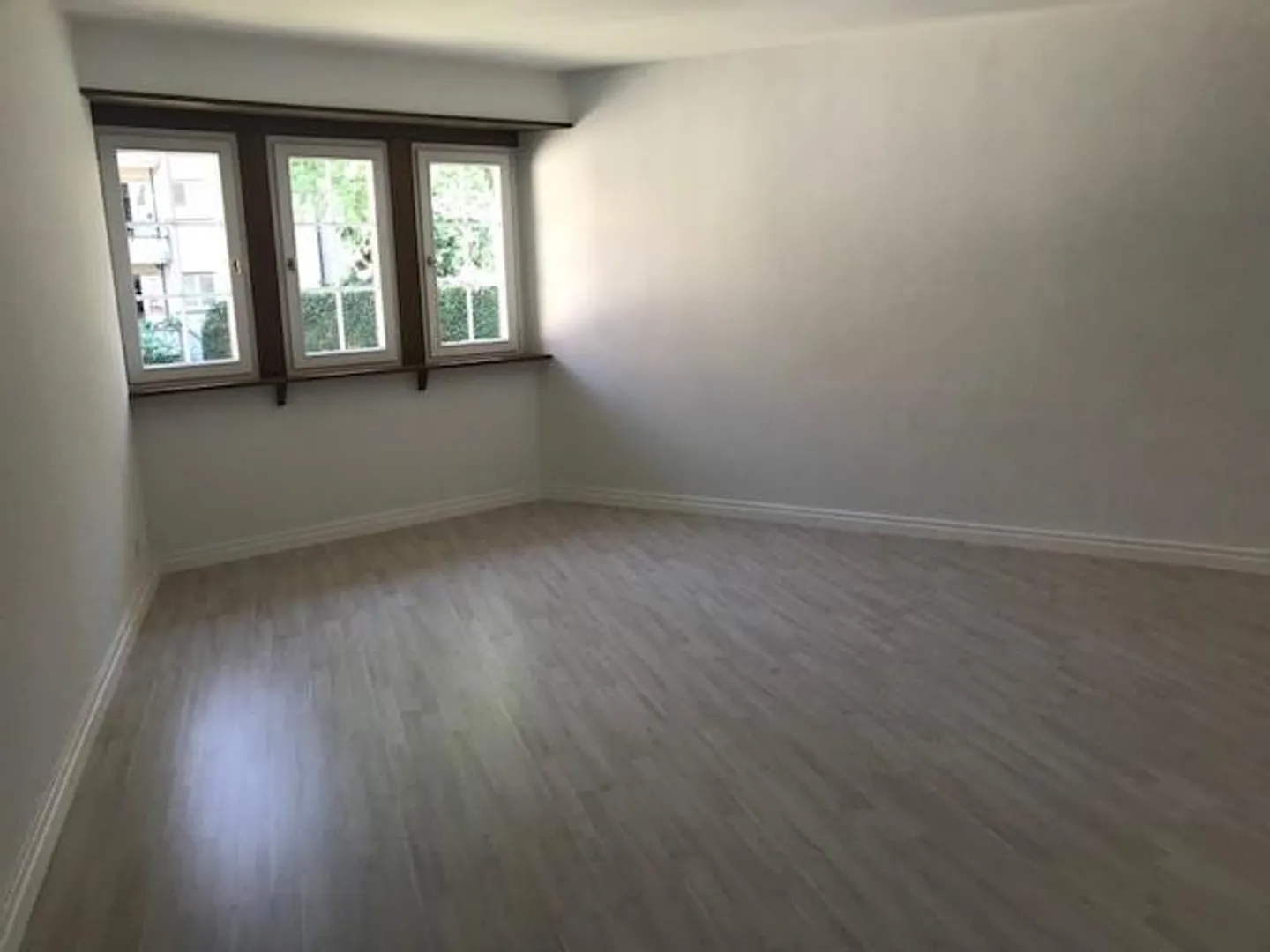 Appartement confortable dans un emplacement central à Zurich-Wollishofen - Photo 2 sur 5