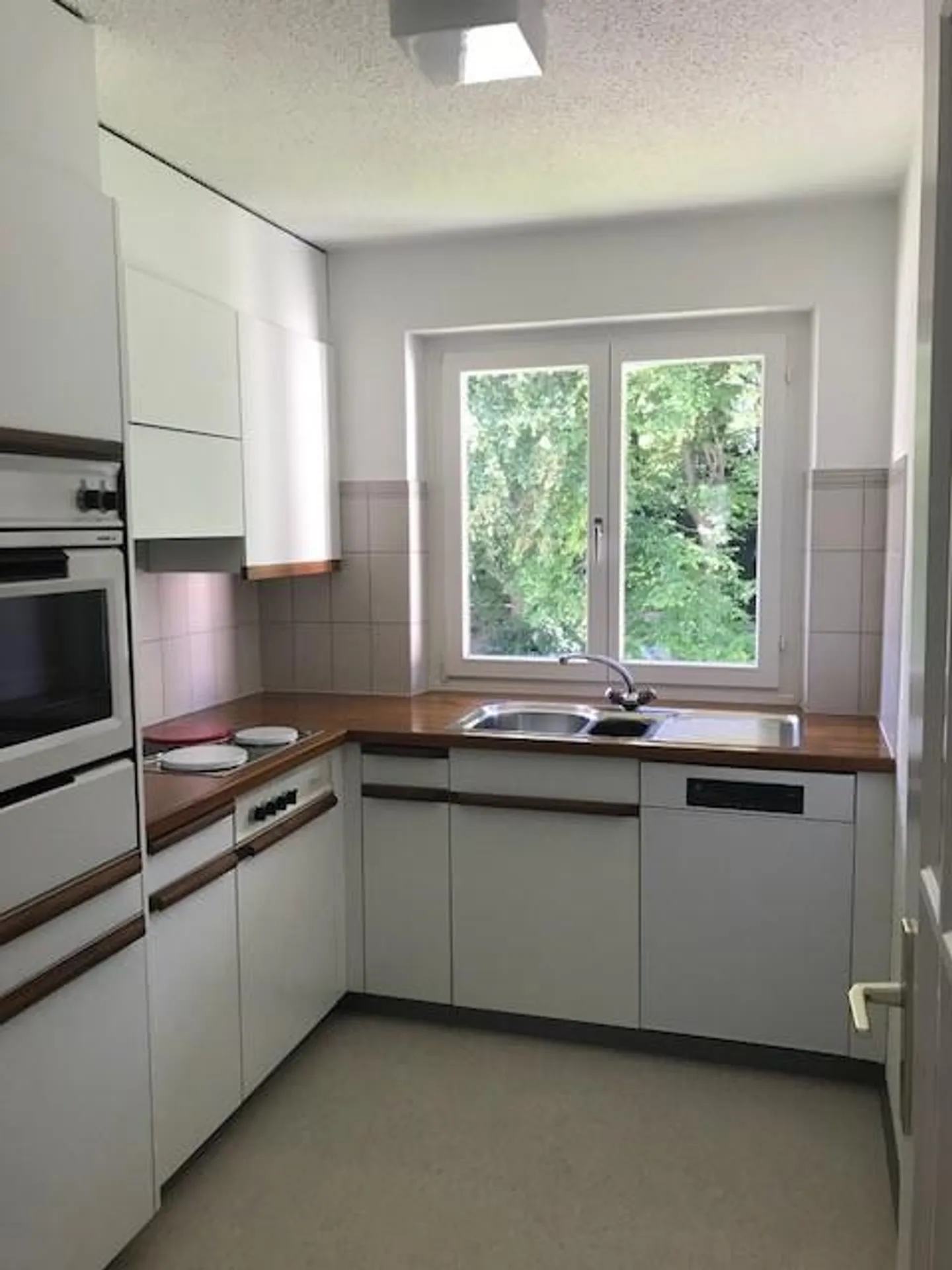 Appartement confortable dans un emplacement central à Zurich-Wollishofen - Photo 3 sur 5