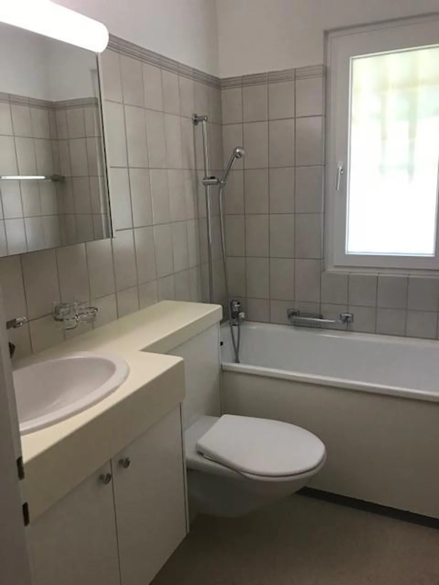 Appartement confortable dans un emplacement central à Zurich-Wollishofen - Photo 4 sur 5