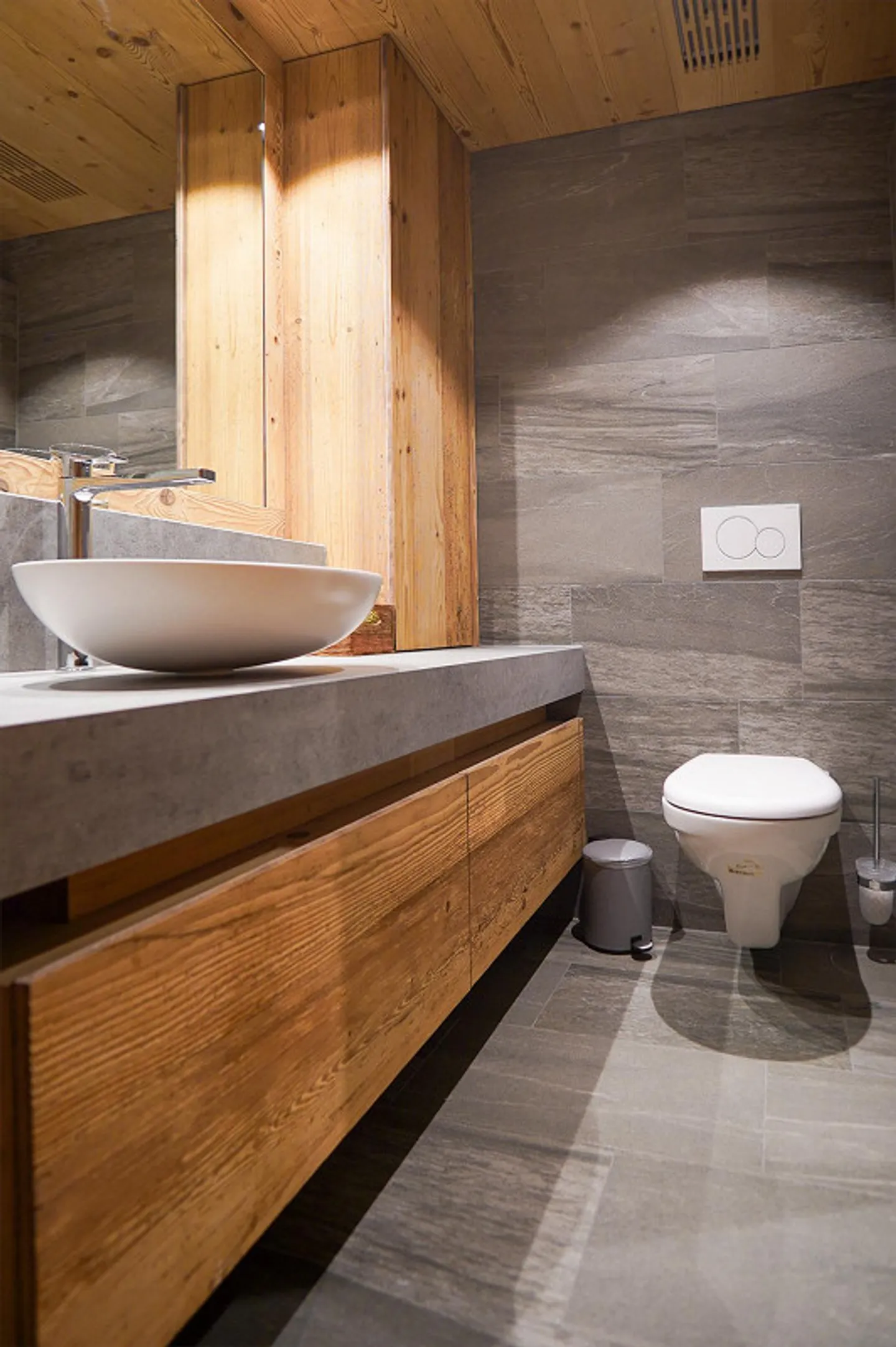 3.5 Room Apartment with Chalet Flair - Photo 9 of 13