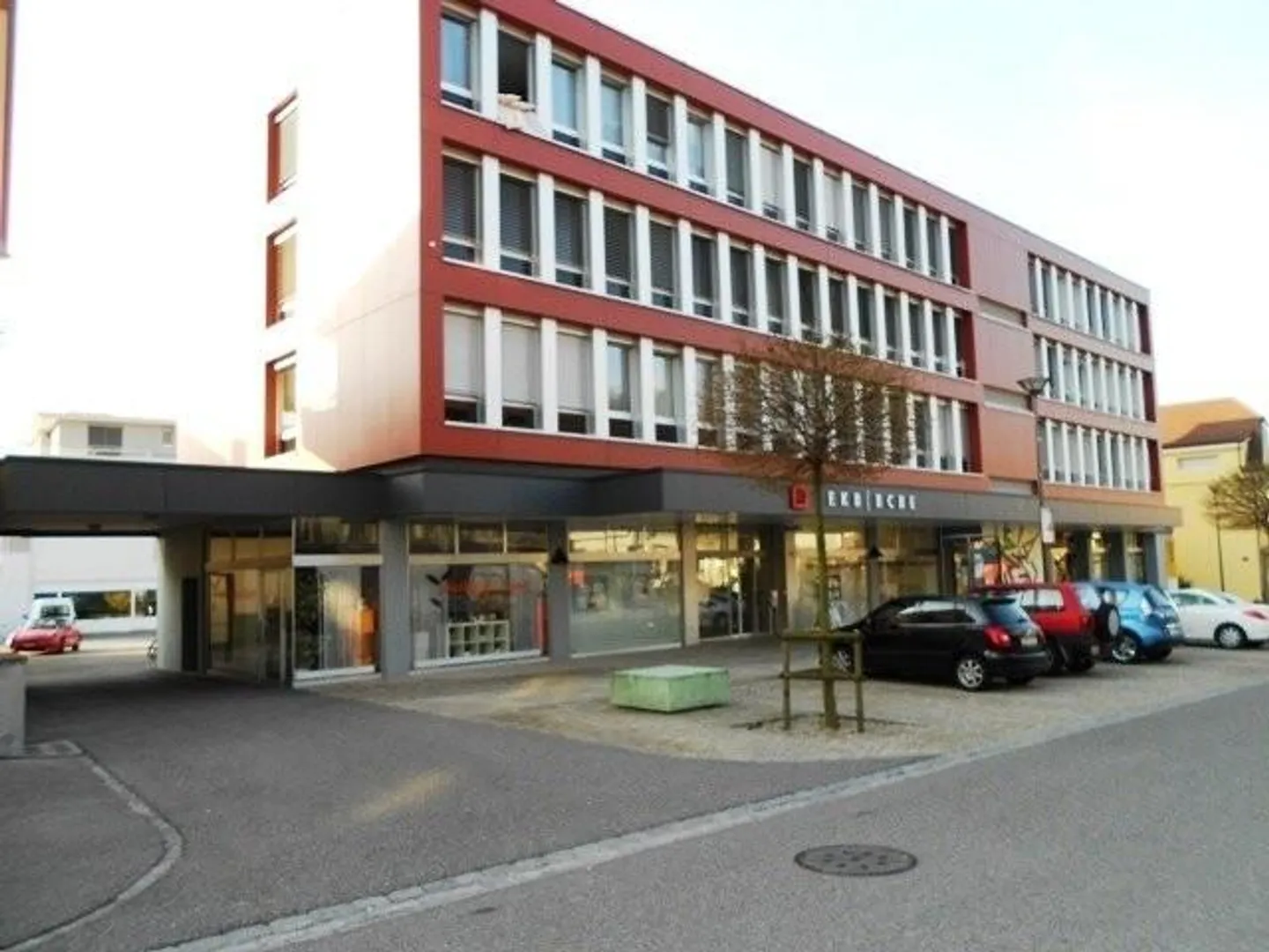 Local commercial à louer dans un emplacement central à Lengnau - Photo 1 sur 5