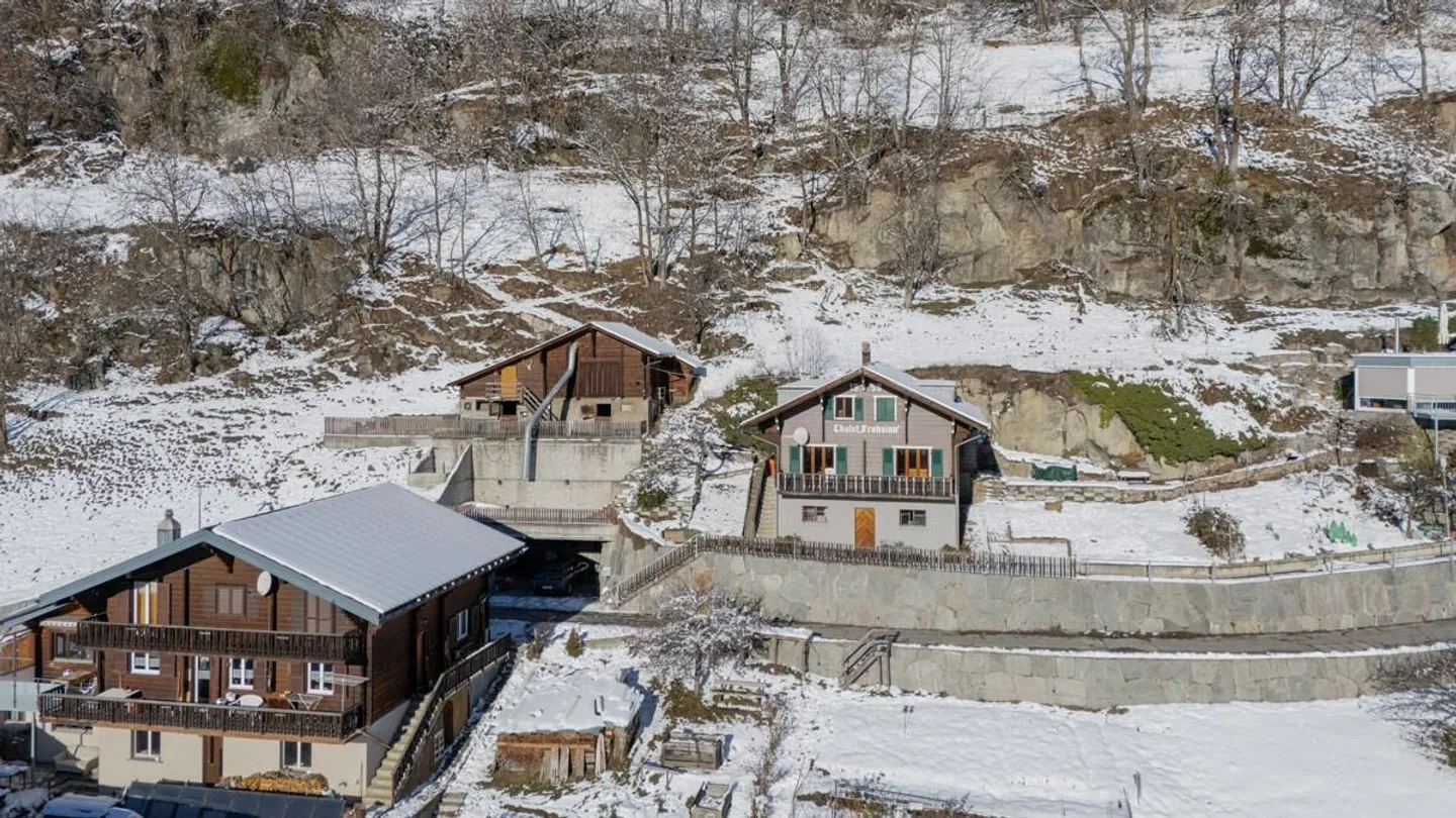 Casa bifamiliare e stalla con vista fantastica e ottima esposizione al sole... - Foto 22 di 24