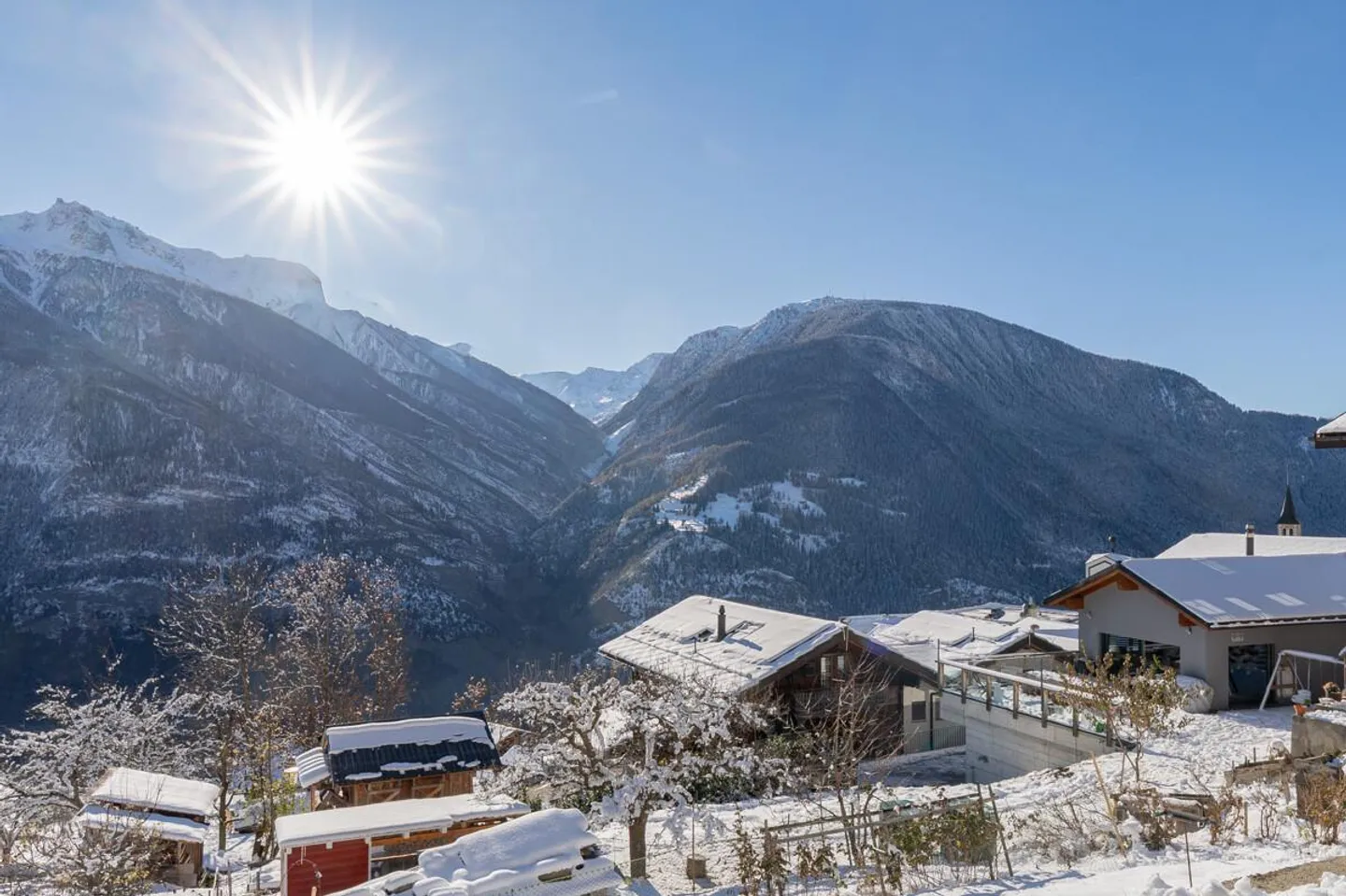 Casa bifamiliare e stalla con vista fantastica e ottima esposizione al sole... - Foto 20 di 24