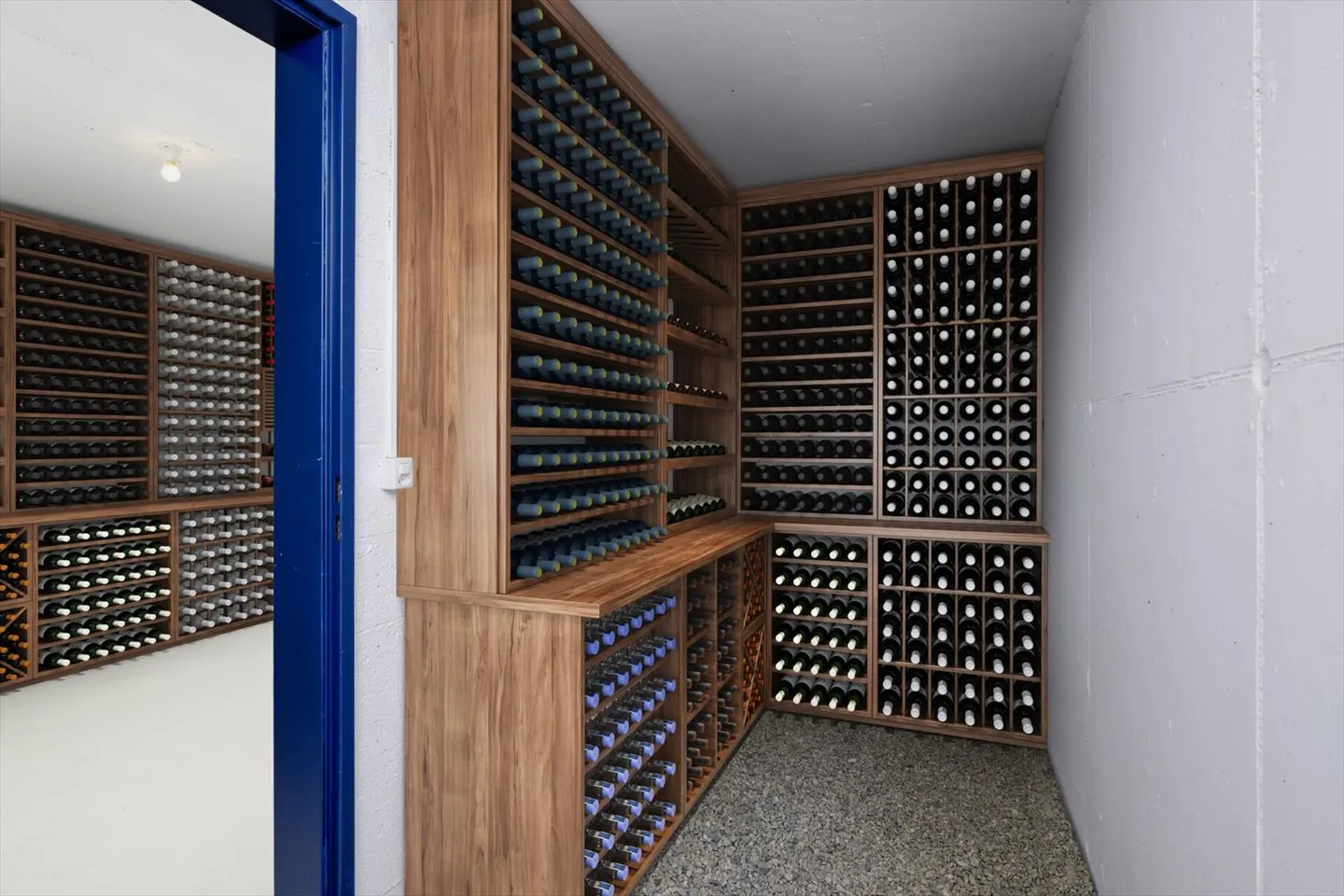 Villa elegante a Bougy-Villars con vista panoramica sul Lago di Ginevra e le Alpi - Foto 9 di 12