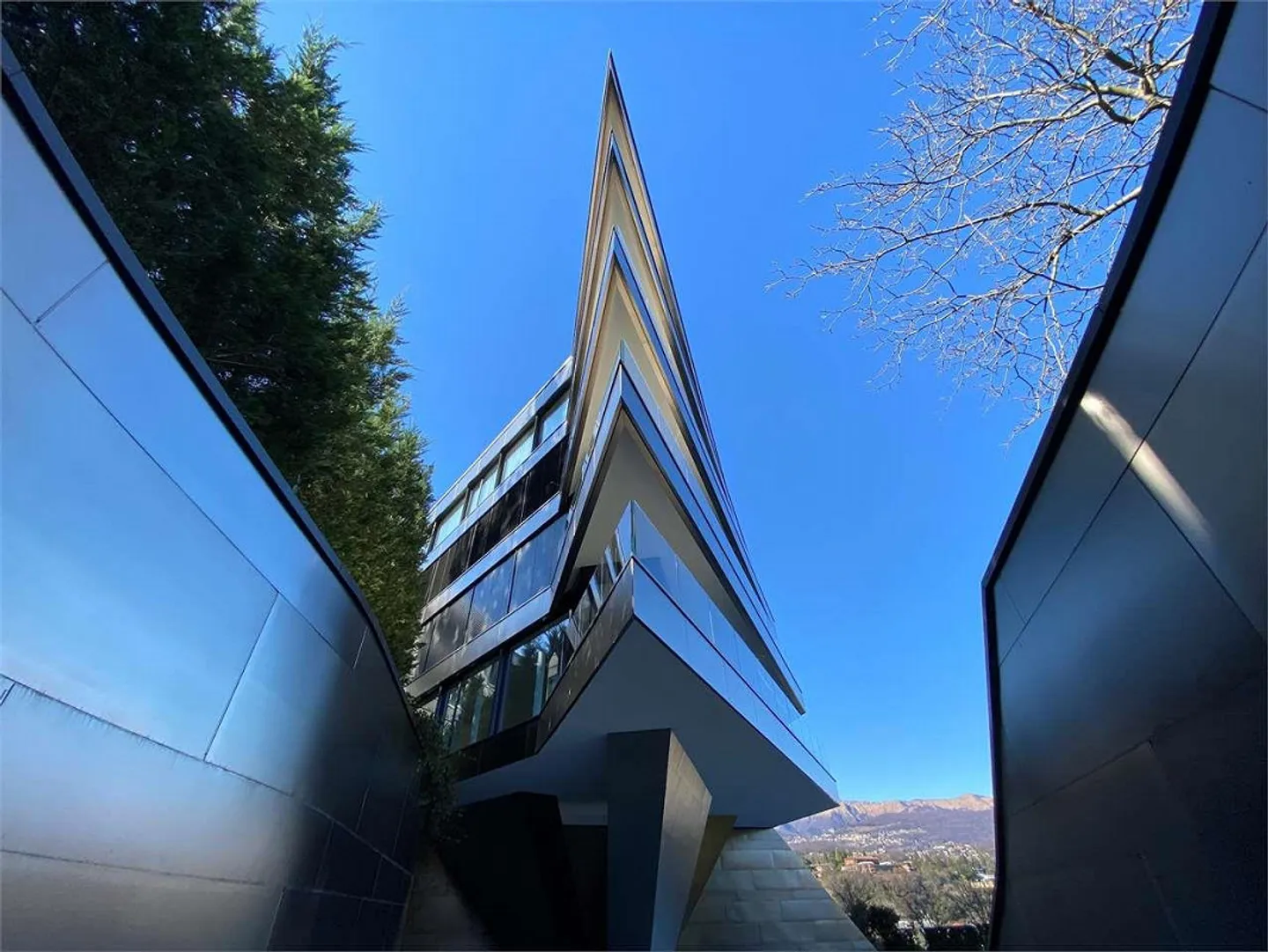 Appartamento di lusso con vista lago a Paradiso - Foto 1 di 13