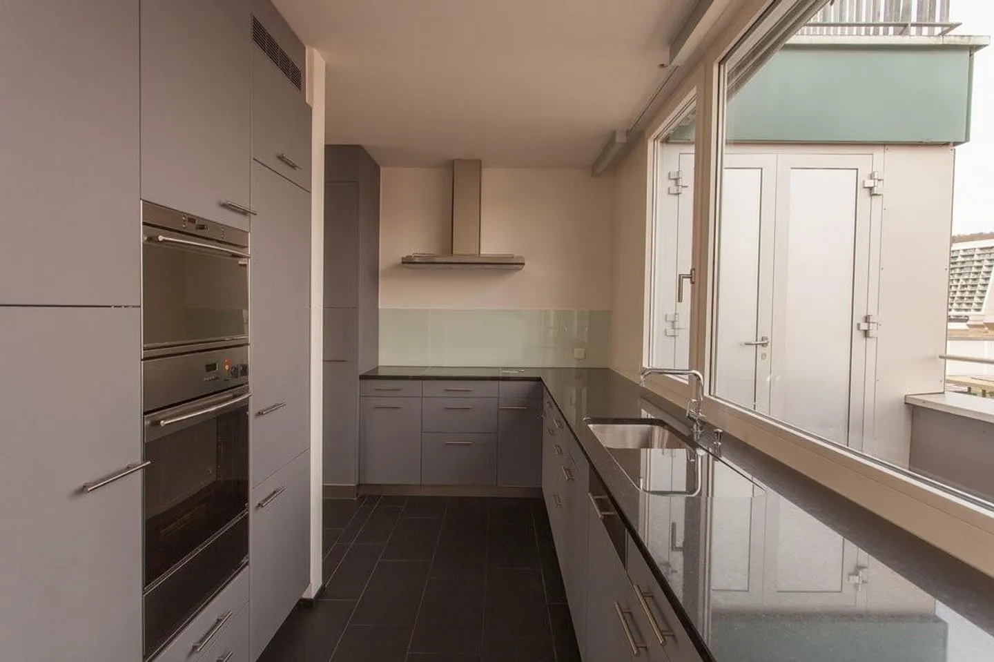 Exclusive & Central: Living in the Heart of Zurich West! - Photo 3 of 11