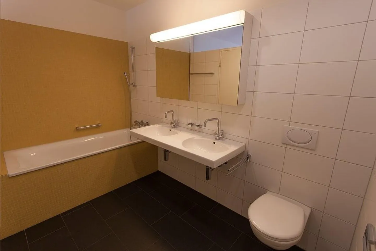 Exclusive & Central: Living in the Heart of Zurich West! - Photo 4 of 11