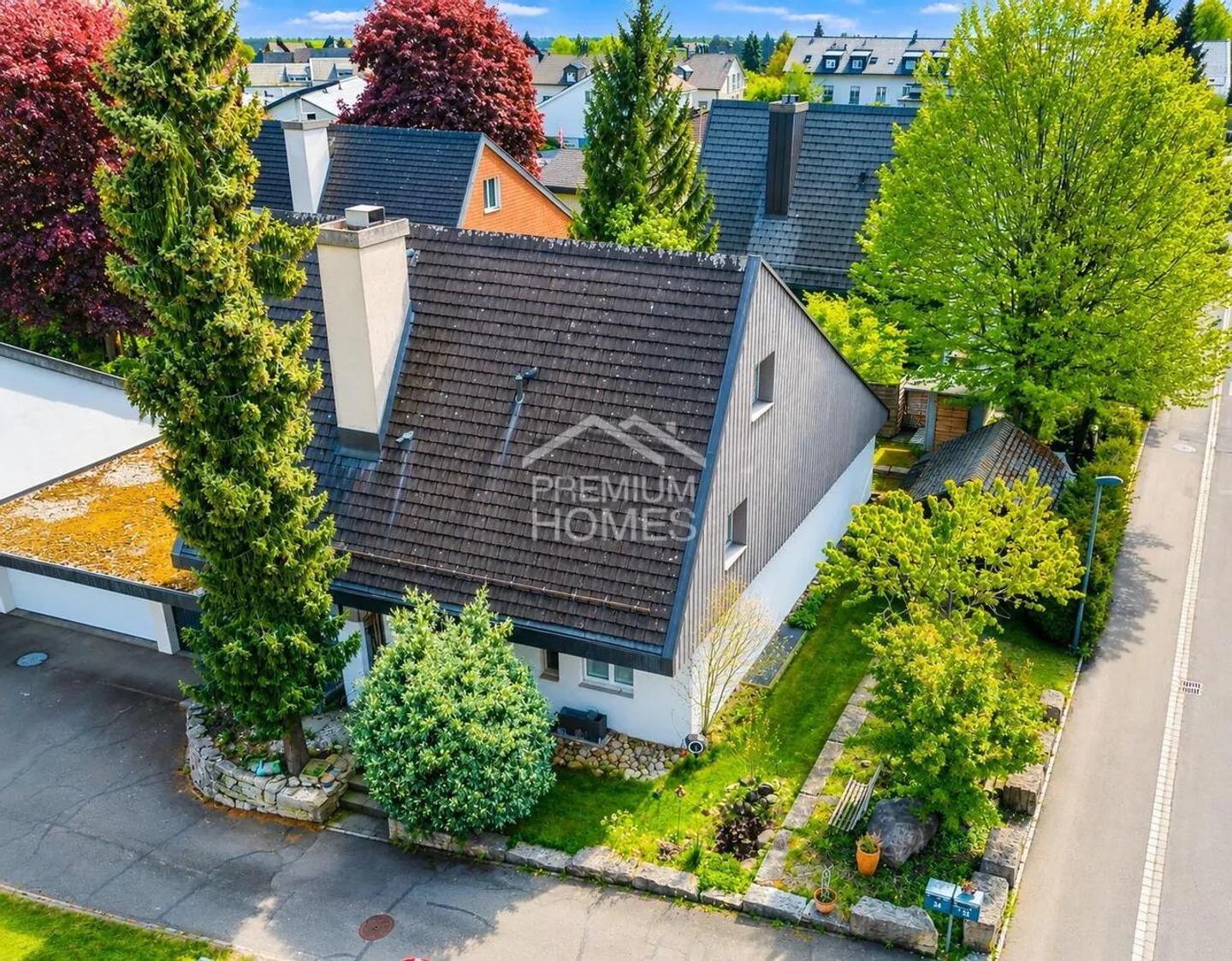 Maison familiale spacieuse avec jardin - Photo 1 sur 8