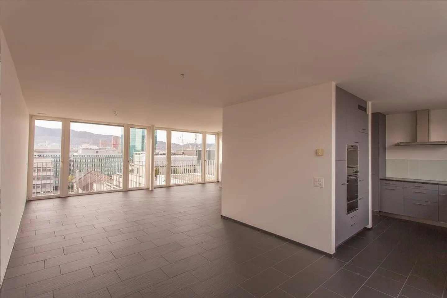 Exclusive & Central: Living in the Heart of Zurich West! - Photo 6 of 11