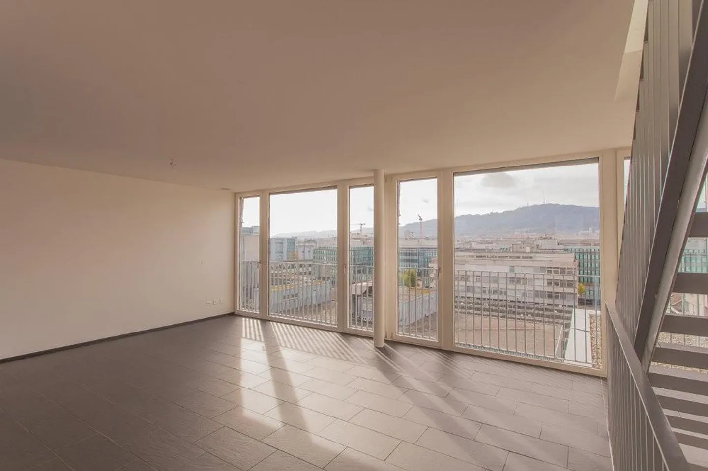 Exclusive & Central: Living in the Heart of Zurich West! - Photo 7 of 11