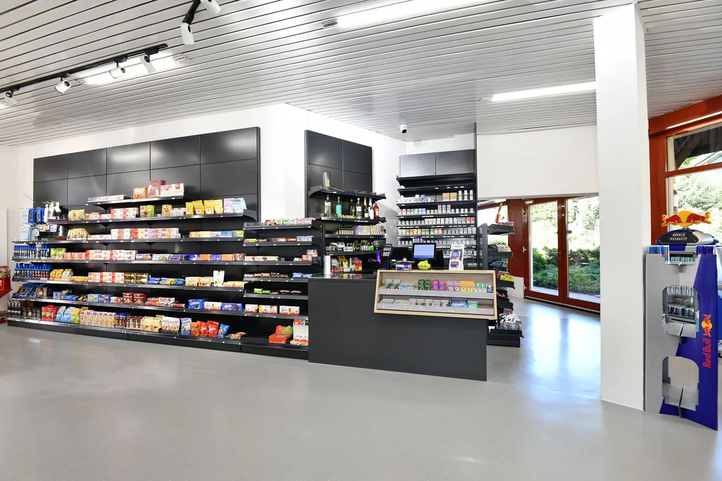 ESPACE COMMERCIAL AU COEUR DE WALLISELLEN - Photo 2 sur 9