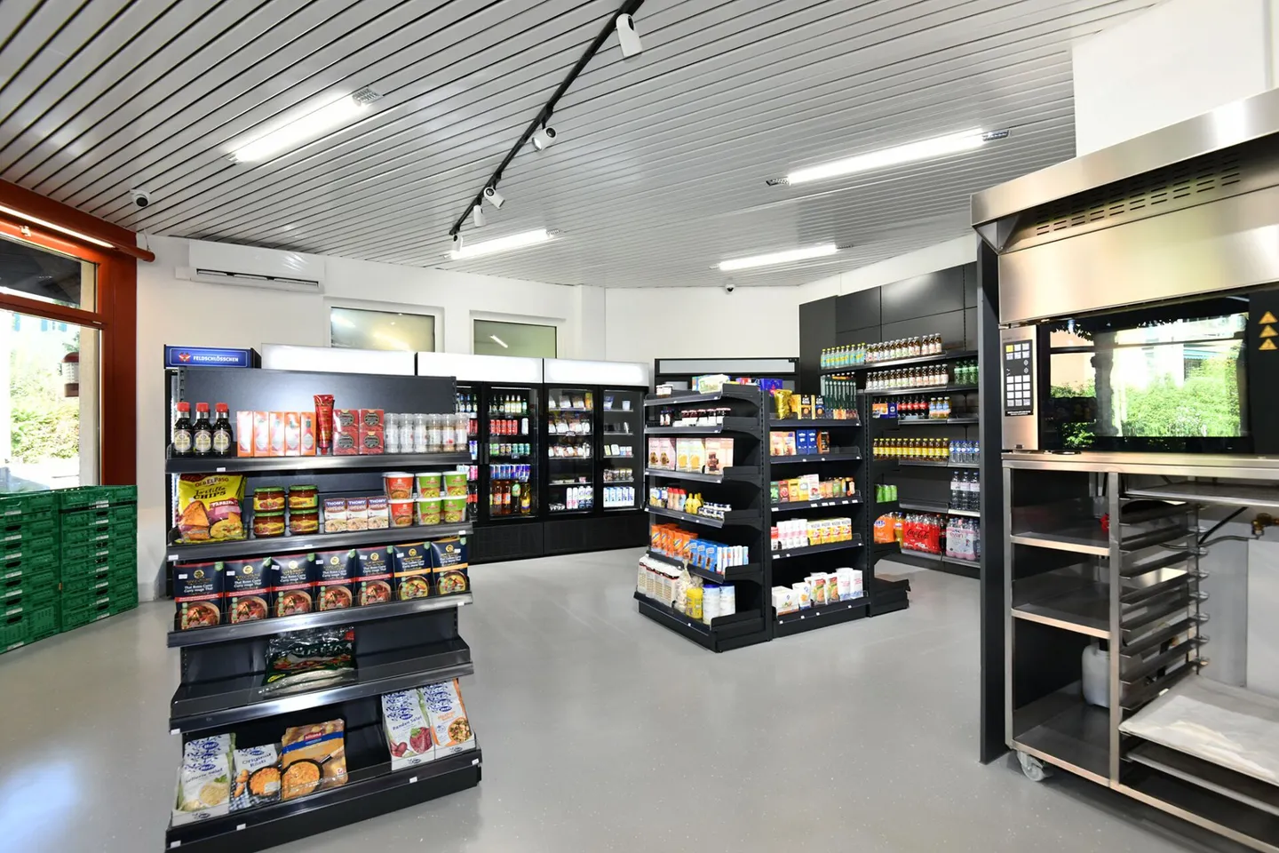 ESPACE COMMERCIAL AU COEUR DE WALLISELLEN - Photo 3 sur 9