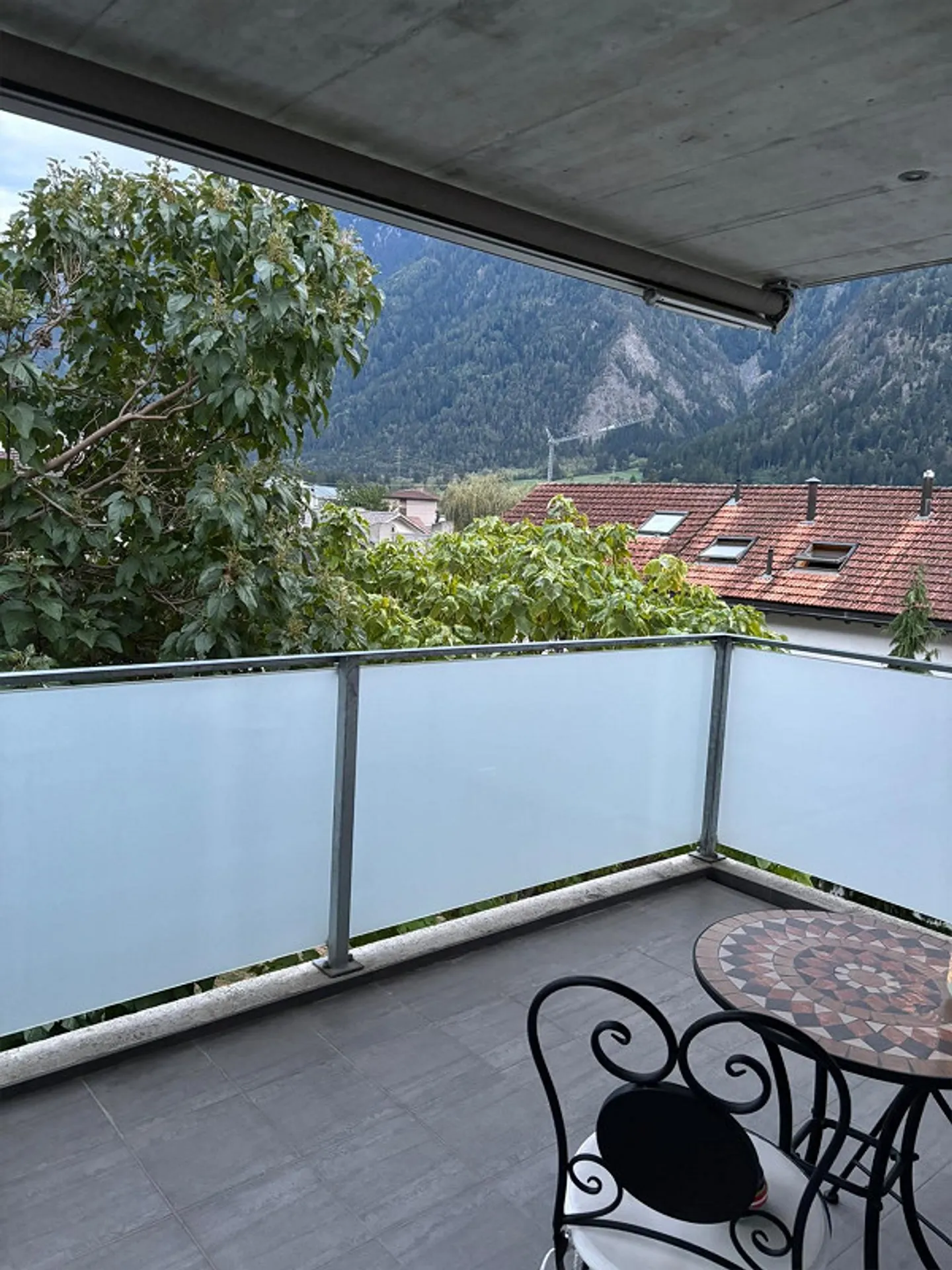 Appartement 2.5 pièces au cœur d'Ems - Photo 6 sur 7