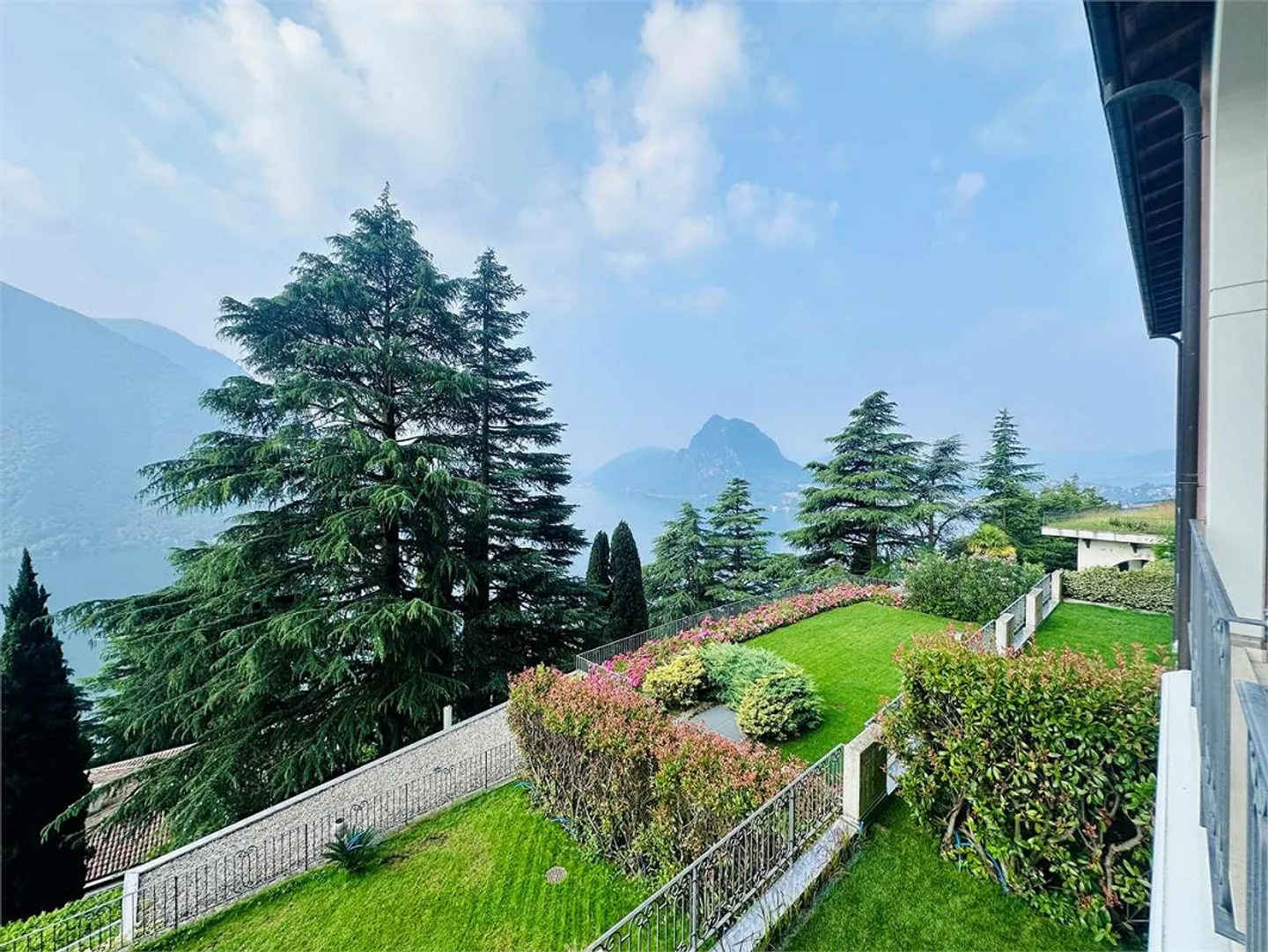 RUVIGLIANA - Duplex 4.5 with magnificent lake view - Photo 1 of 13