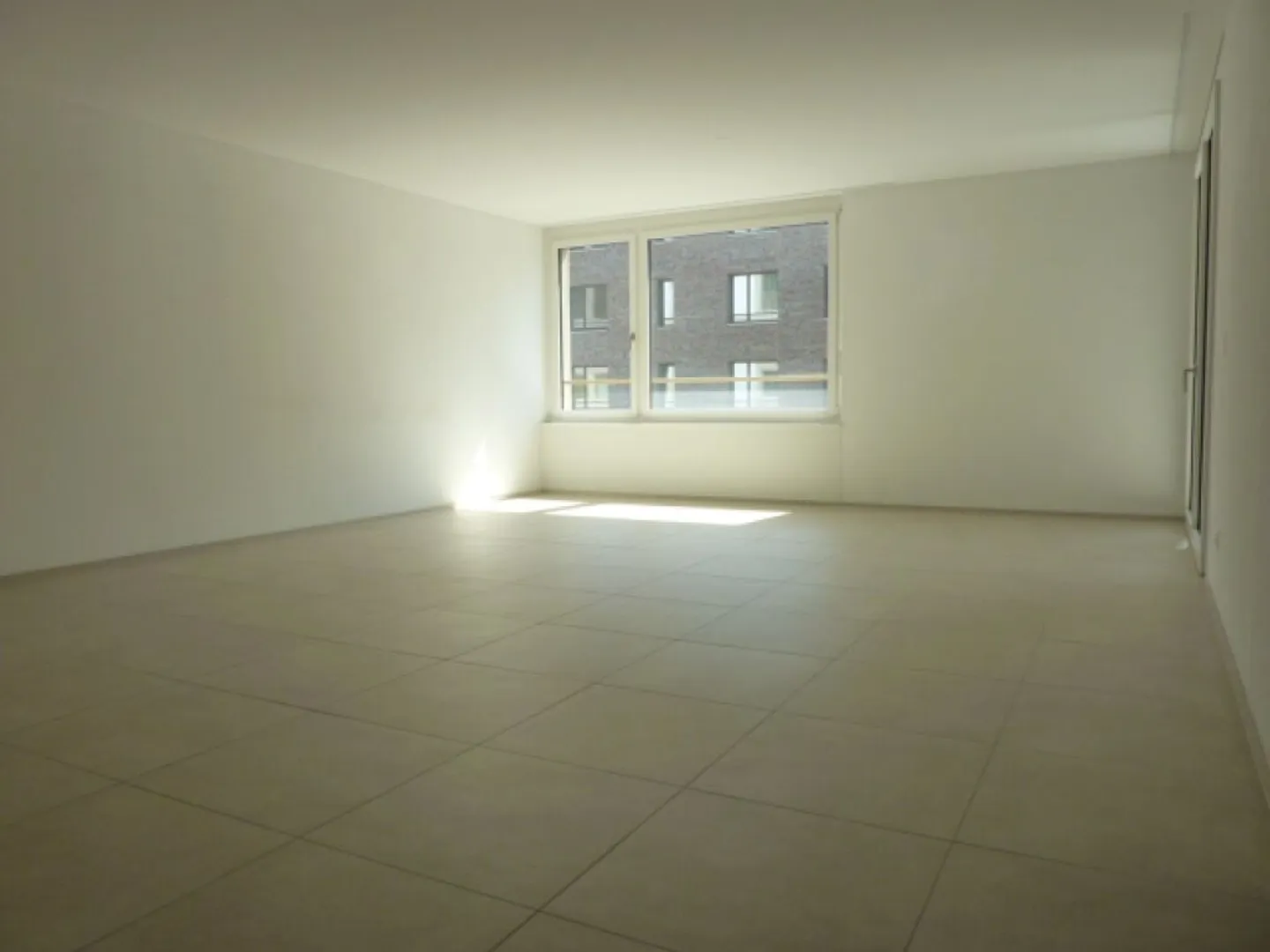 2.5 Room Apartment - Photo 3 of 6
