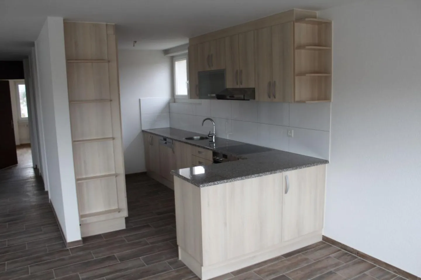 Charming 4-Room Apartment - Photo 2 of 11