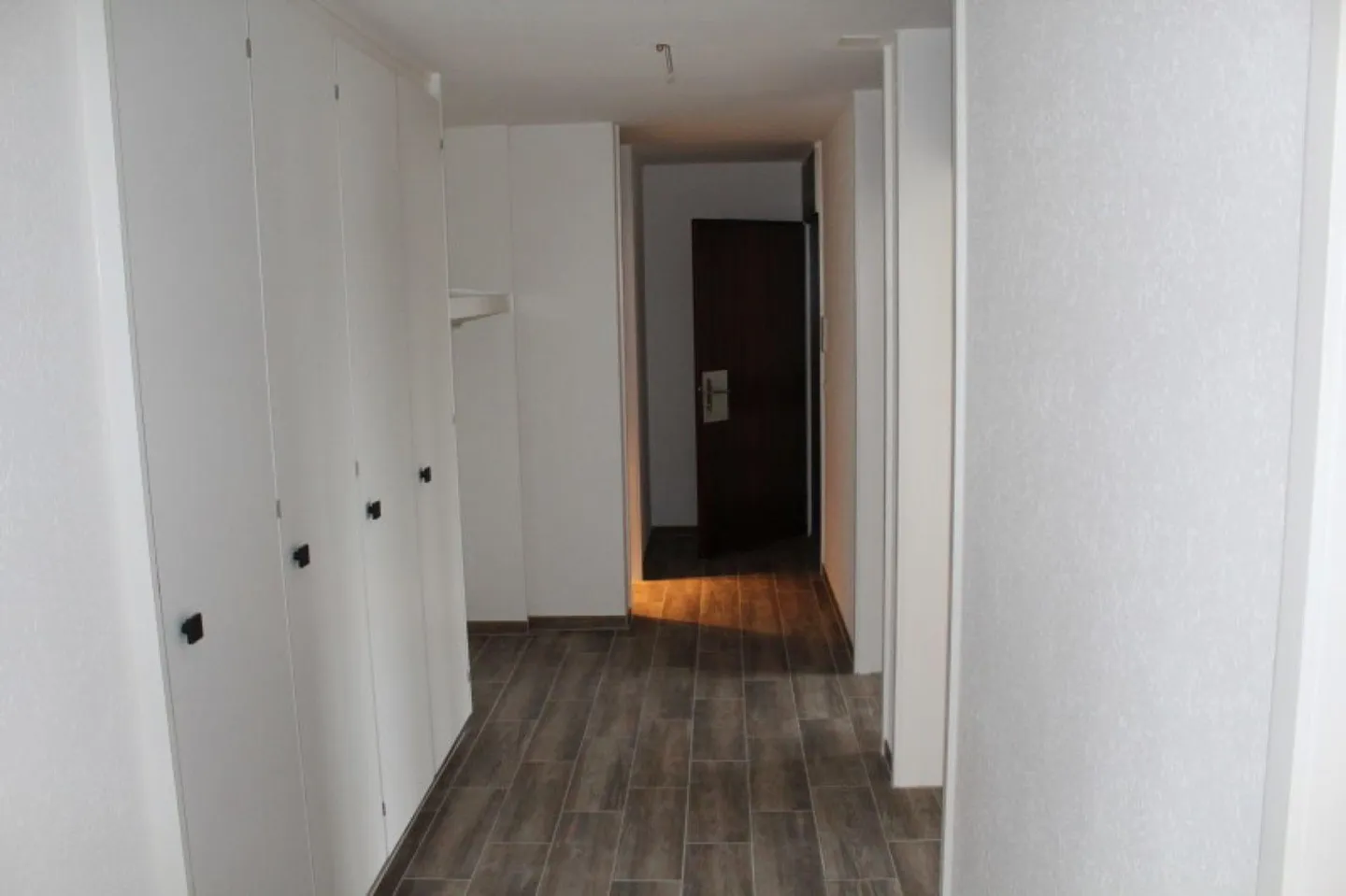 Charming 4-Room Apartment - Photo 6 of 11