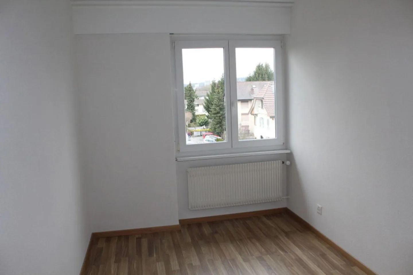 Charming 4-Room Apartment - Photo 8 of 11