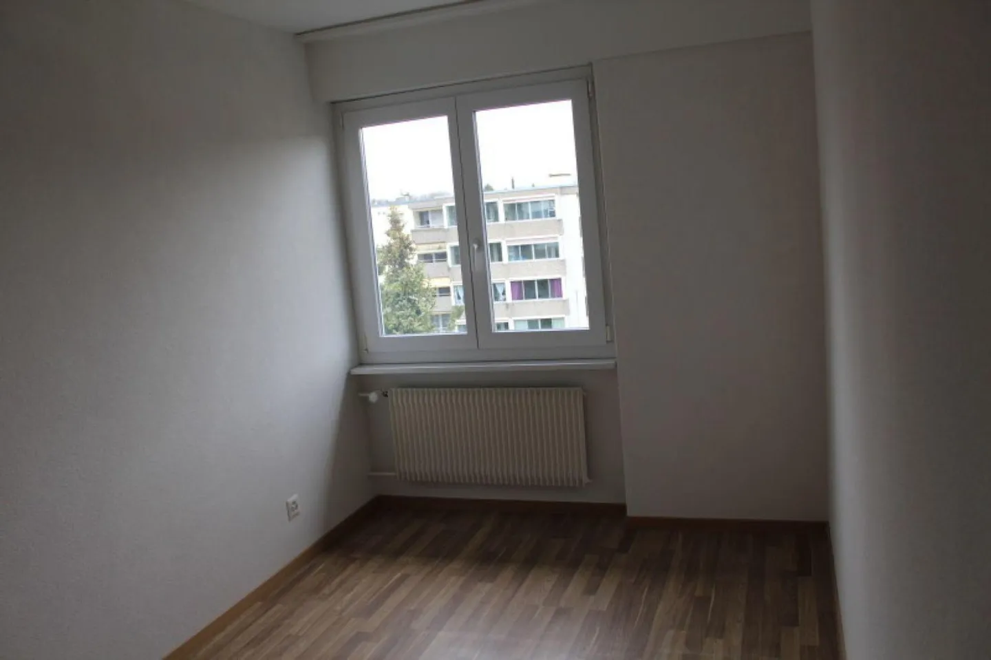 Charming 4-Room Apartment - Photo 9 of 11