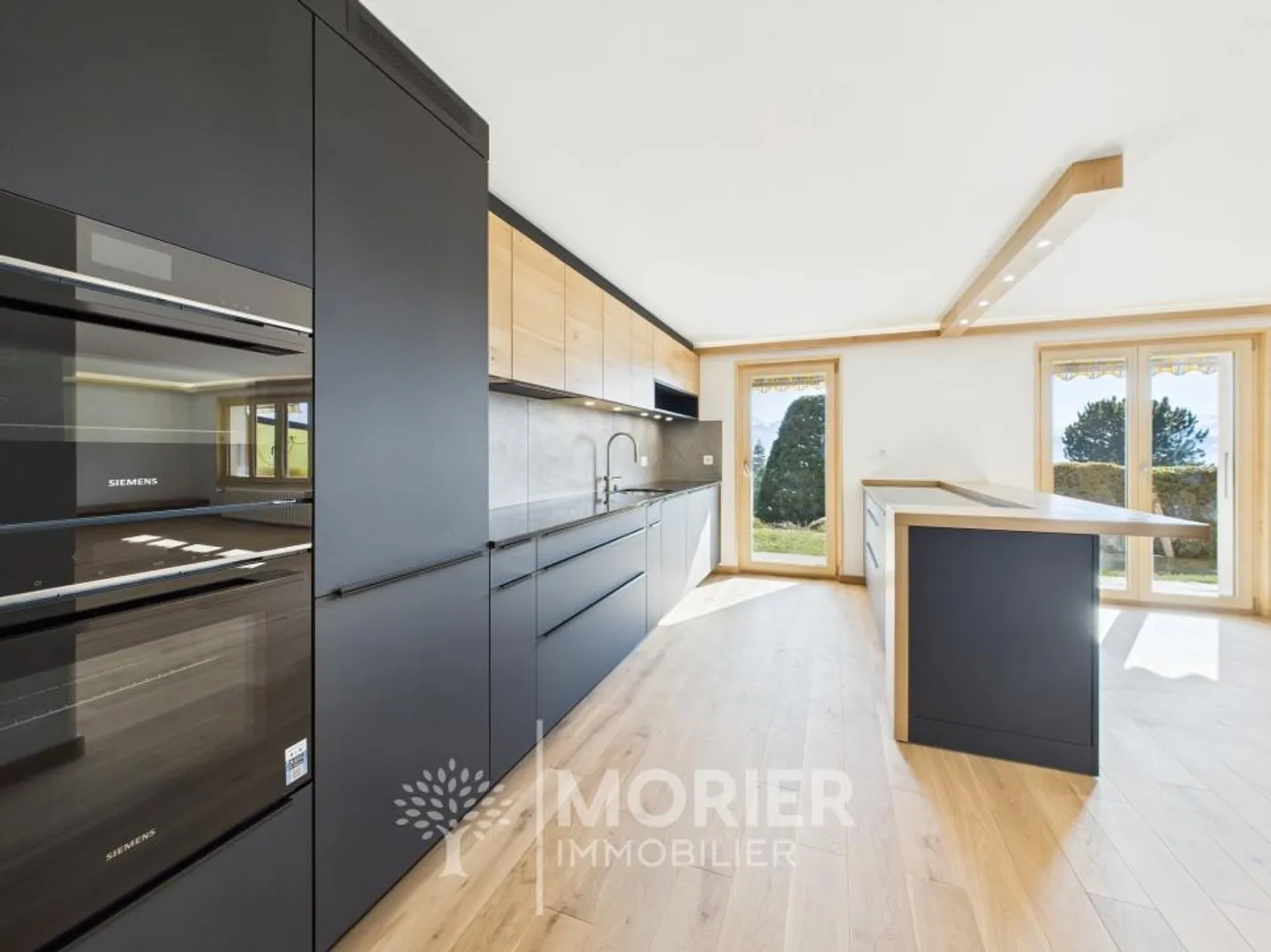 Magnificent completely renovated apartment in Villars - Photo 6 of 9