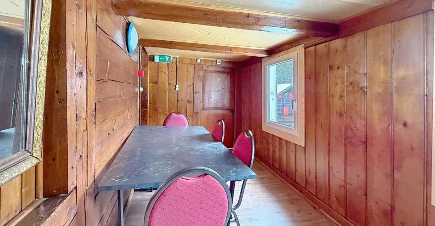 Auberge de 16 chambres avec bar à louer sur Morgins - Photo 10 of 12