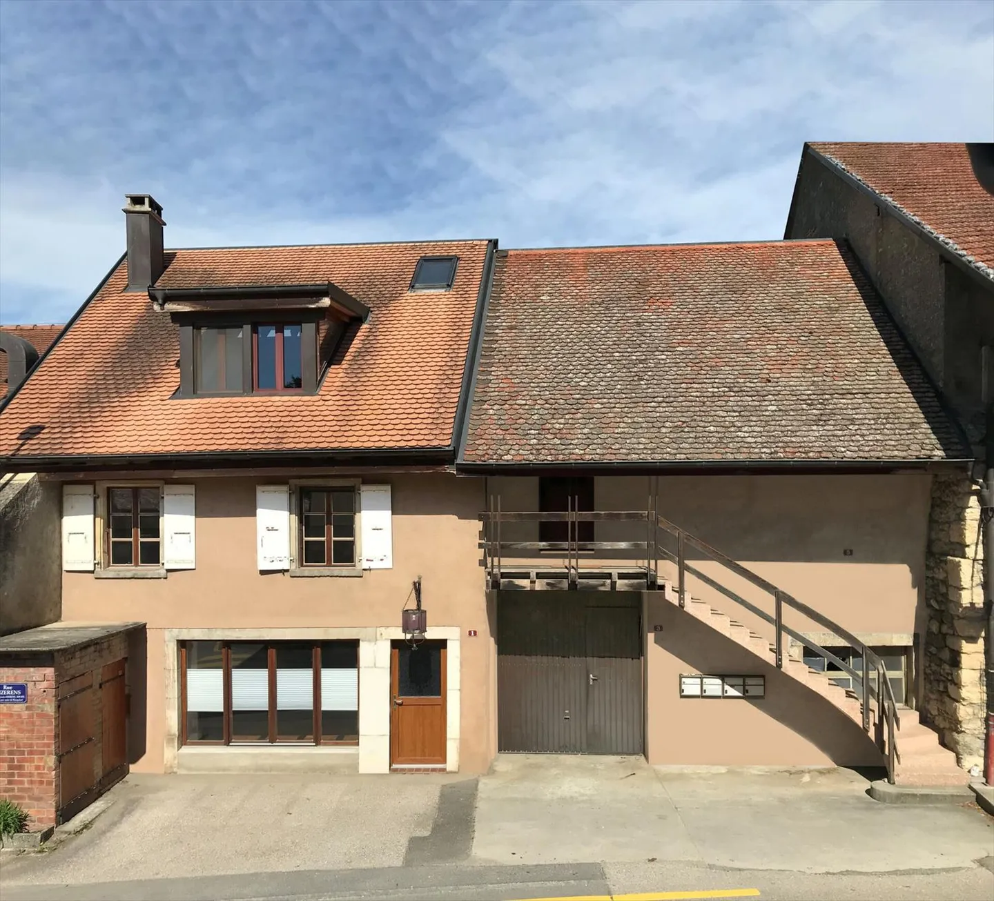 Appartamento duplex di 3,5 locali nel cuore di Moiry - Foto 3 di 4