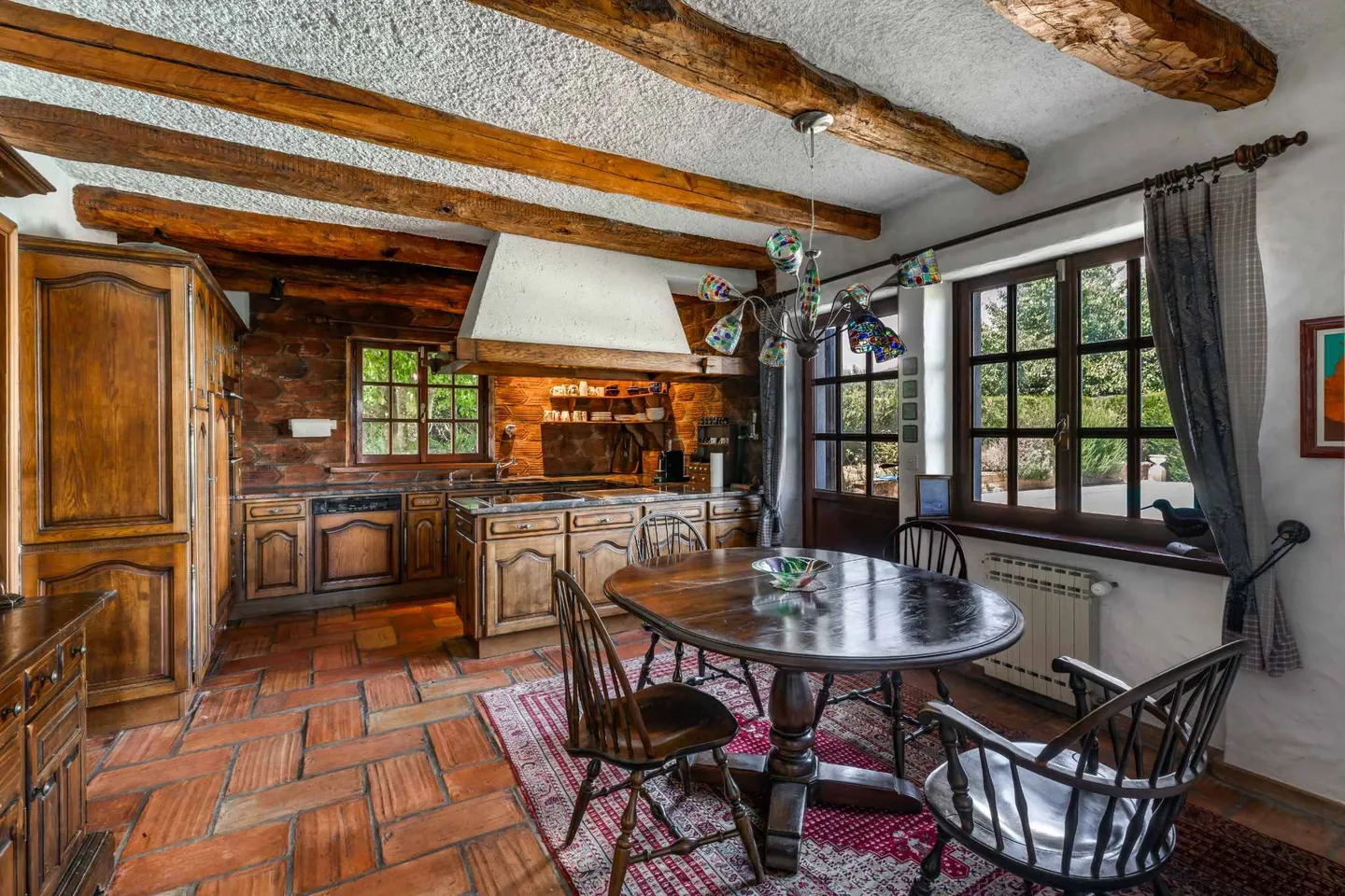 Casa familiare affascinante con giardino - Foto 4 di 8