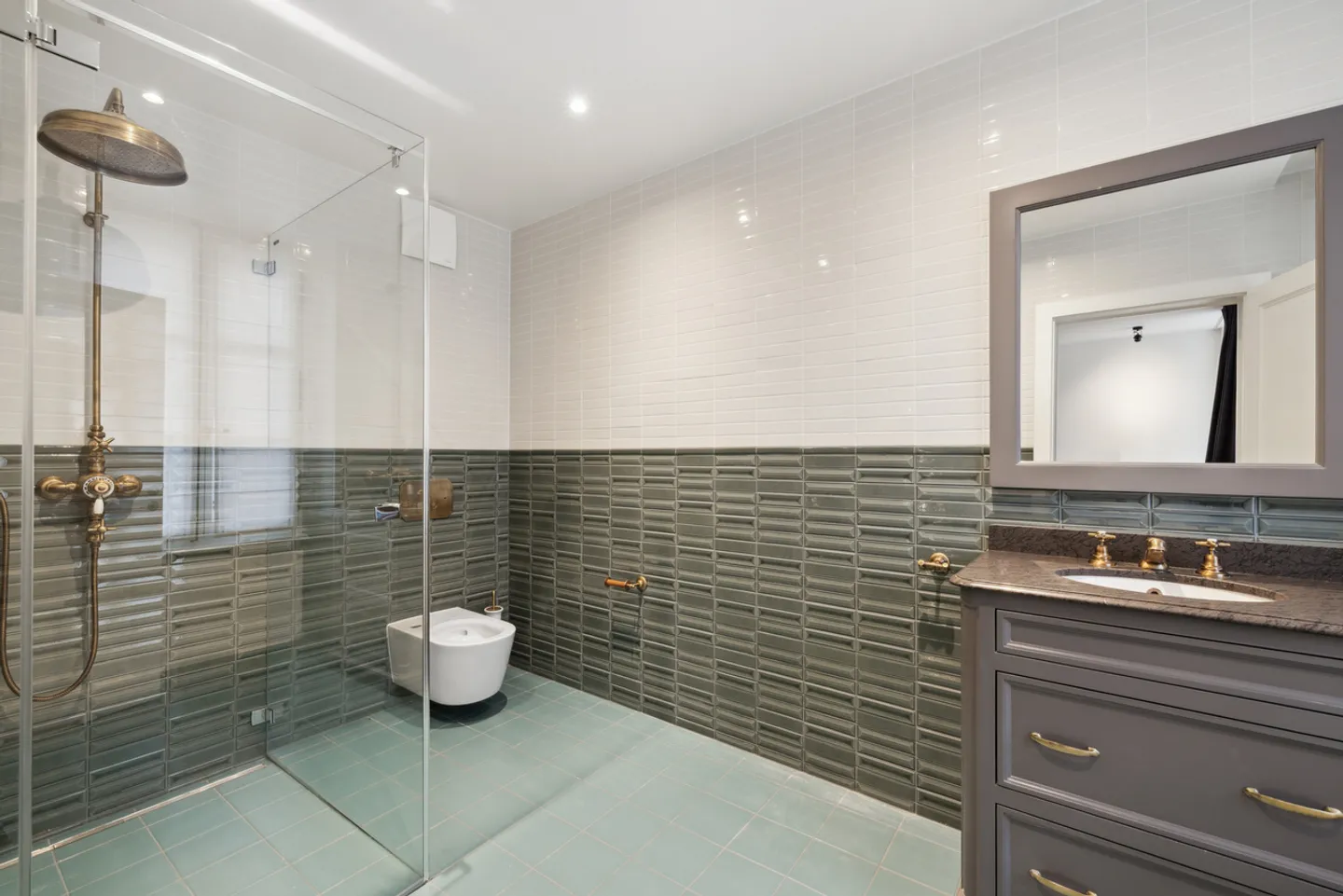 Exceptional Townhouse in Nyon - Photo 4 of 11