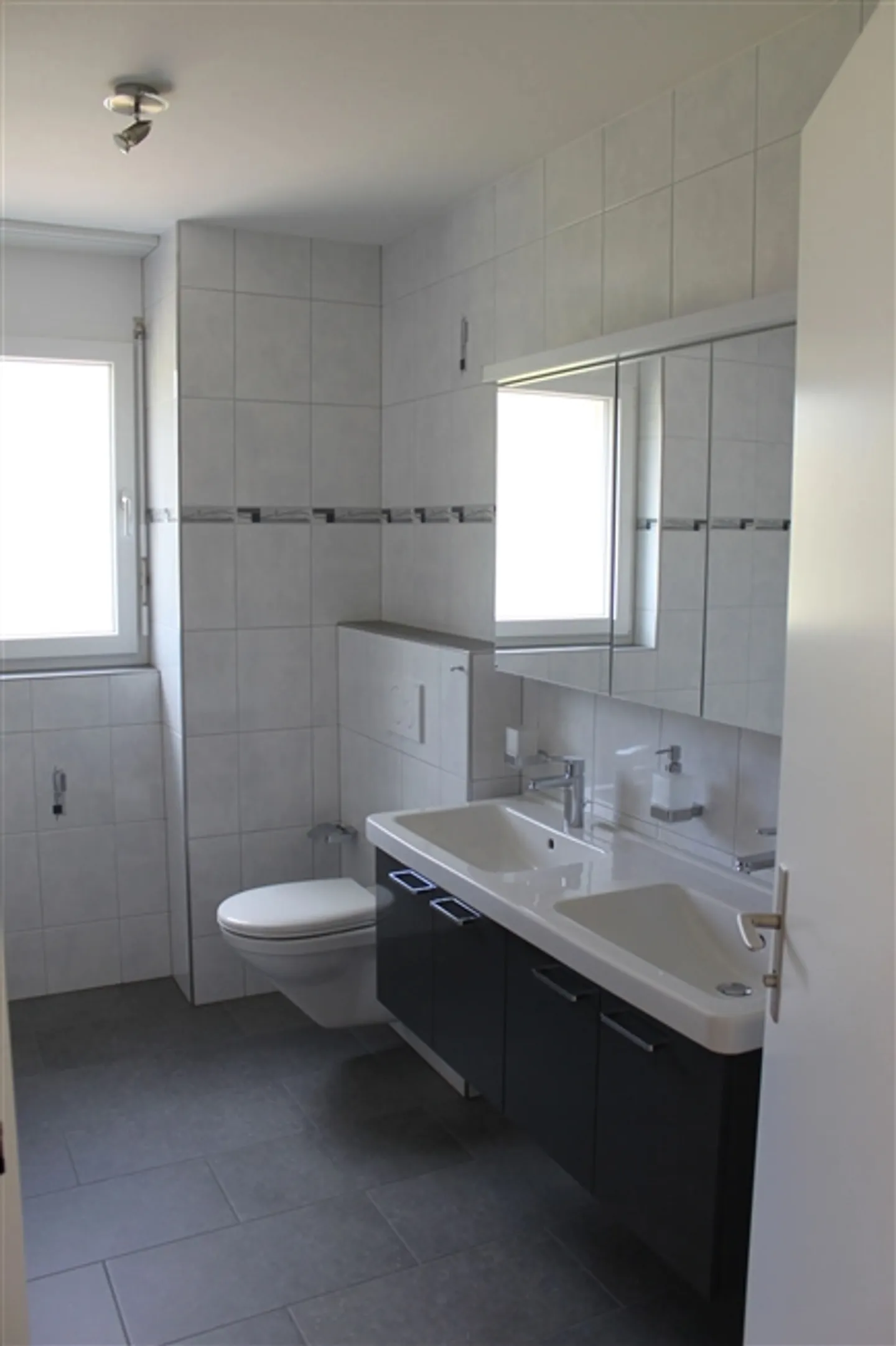 «Helle 3.5-Zi.-Wohnung mit Aussicht und Balkon» - Foto 5 von 6