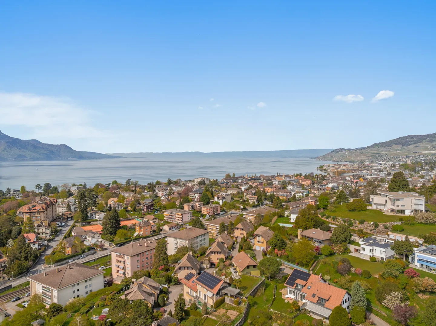 Desirable neighborhood, residential setting and panoramic view of the lake - Photo 2 of 16