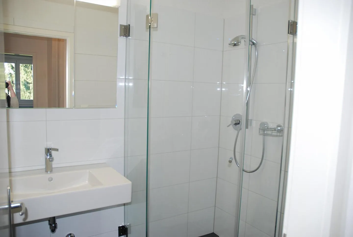 Appartement lumineux de 2 pièces avec balcon spacieux - Photo 3 sur 4