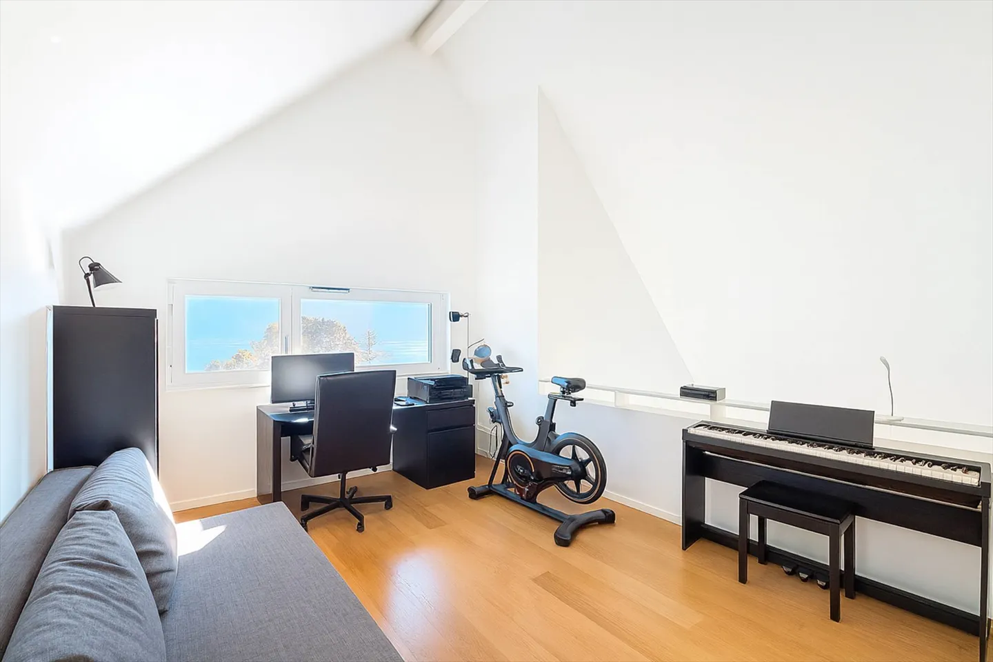 Superbe penthouse avec vue panoramique sur le lac et les montagnes - Photo 7 sur 11