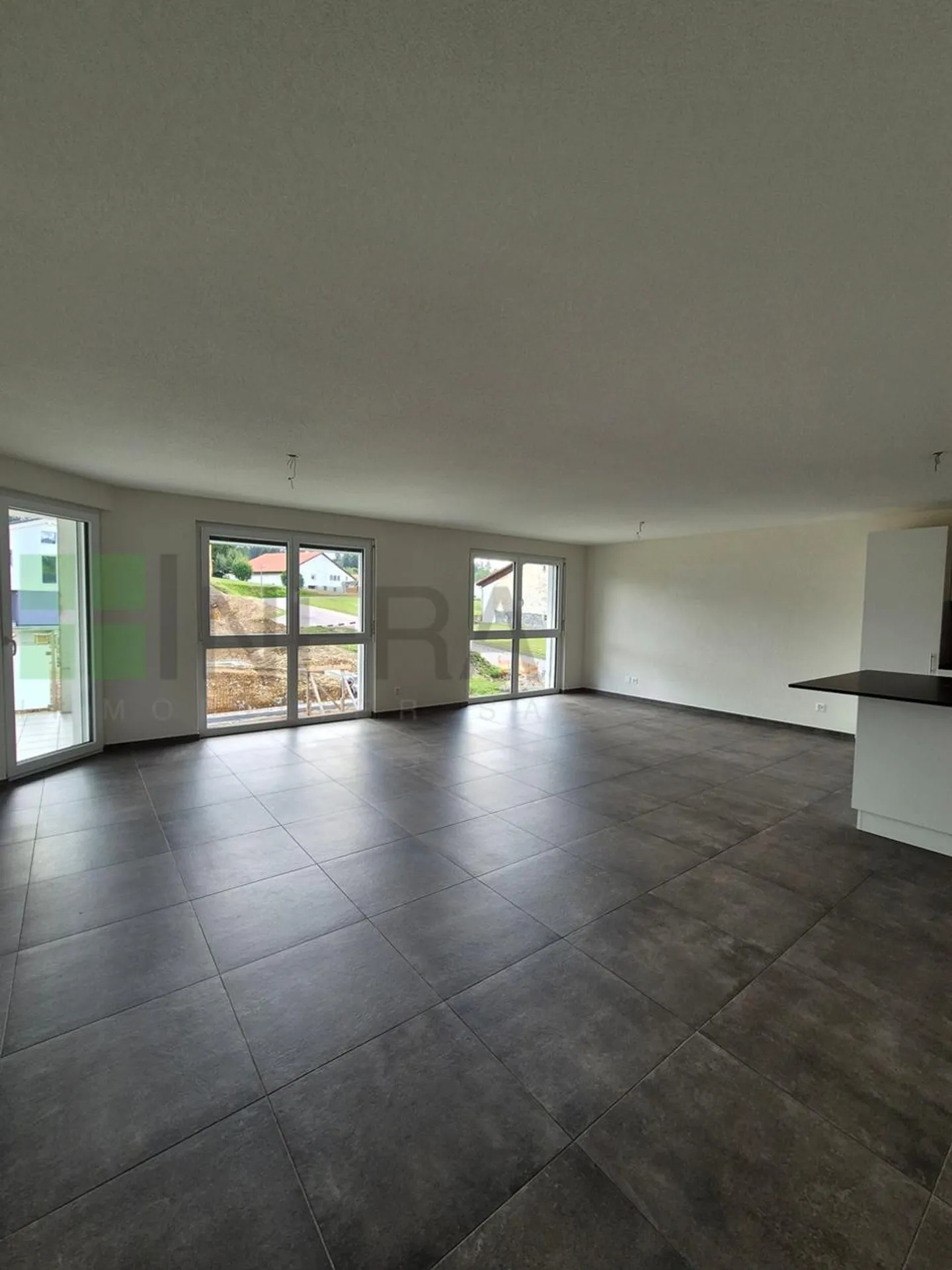 Magnificent and spacious 124 m2 apartment - Photo 4 of 10