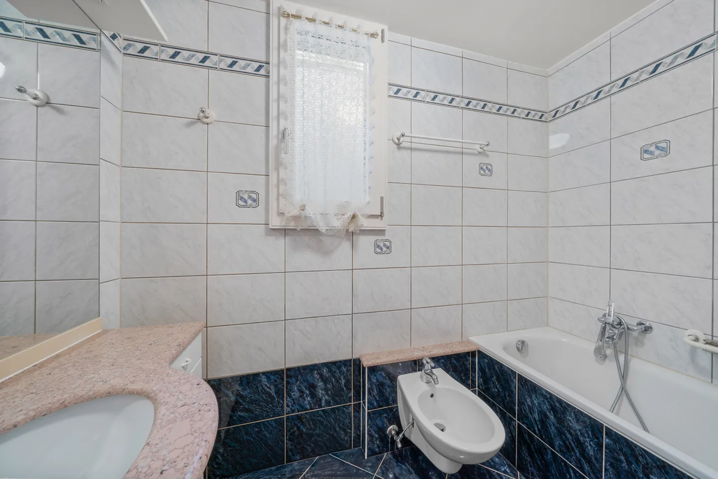 Desirable neighborhood, residential setting and panoramic view of the lake - Photo 11 of 16