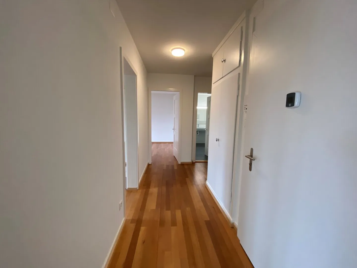 Apartment for rent - Photo 5 of 9